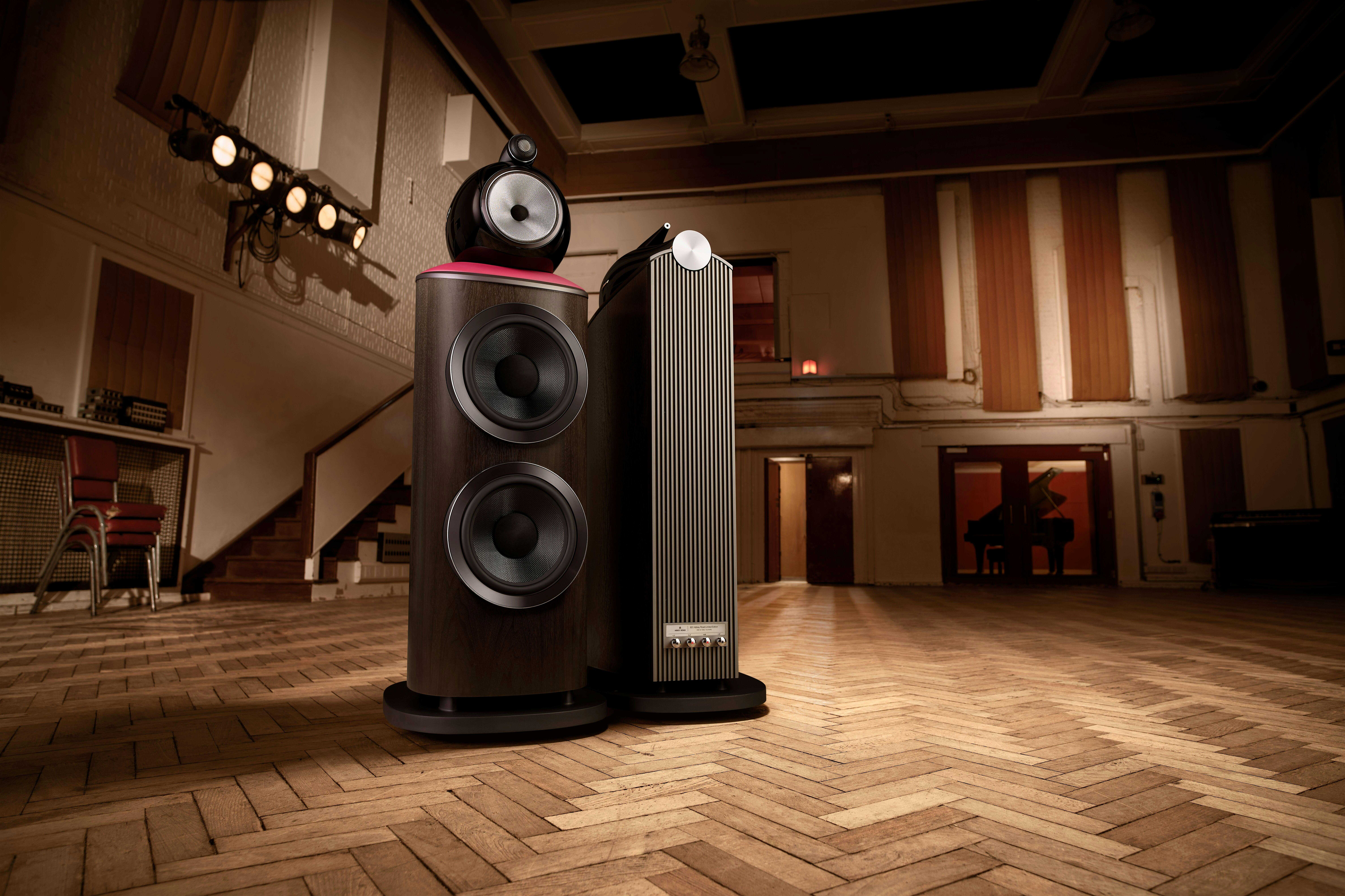Best Buy Presents: Bowers & Wilkins Abbey Road Experience Tour at 1100 Old Country Rd – Westbury, NY