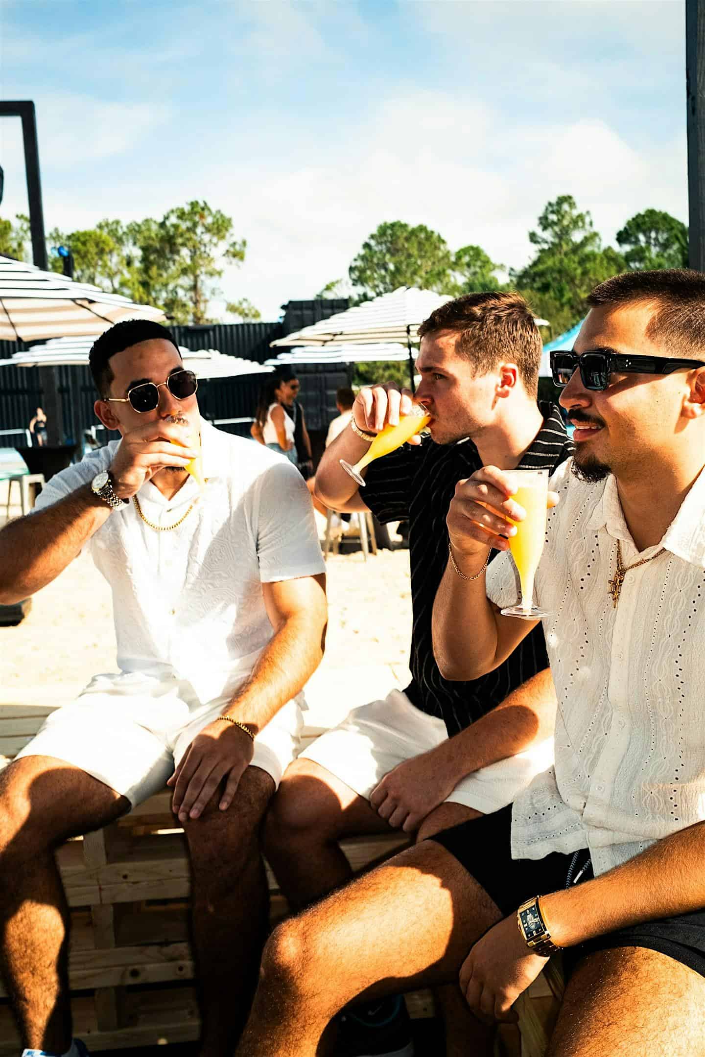 SUNDAY BOTTOMLESS BRUNCH at The Woods – Lake City, FL