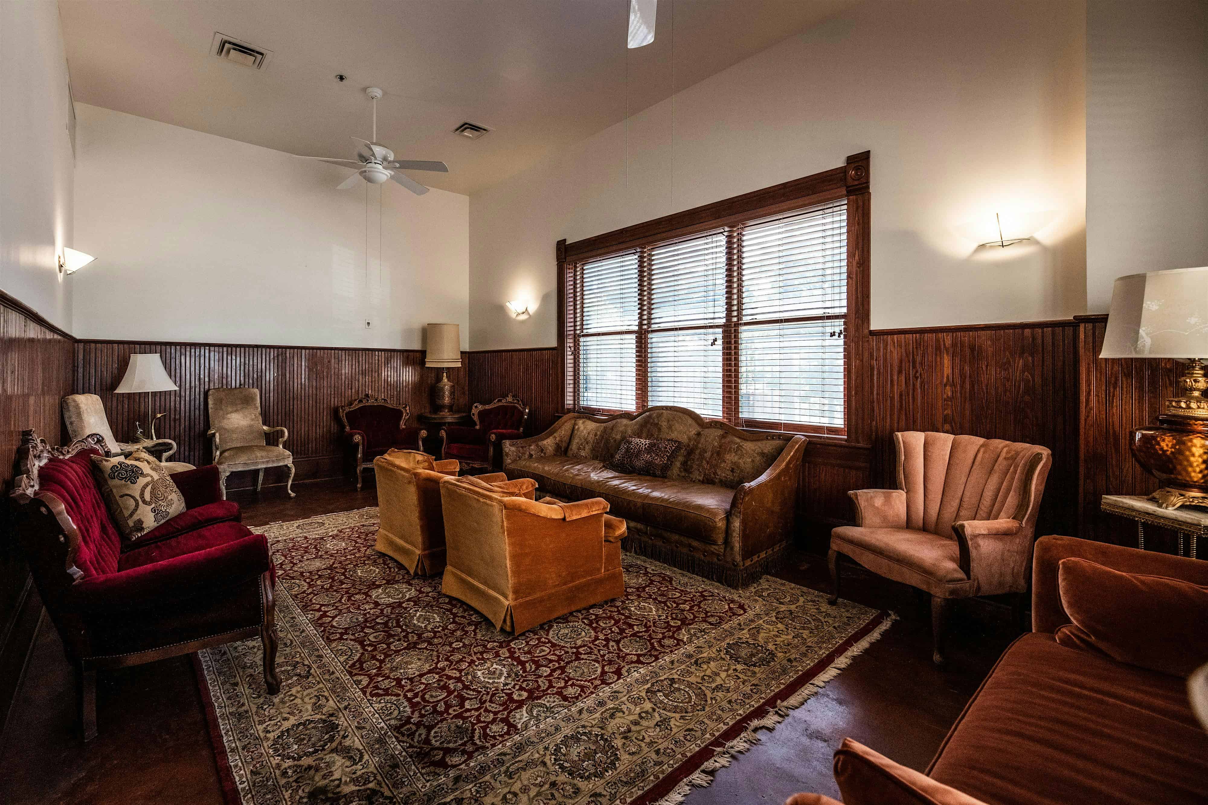 Book Club Rental – The Salon at Vintage Bookstore & Wine Bar – Austin, TX