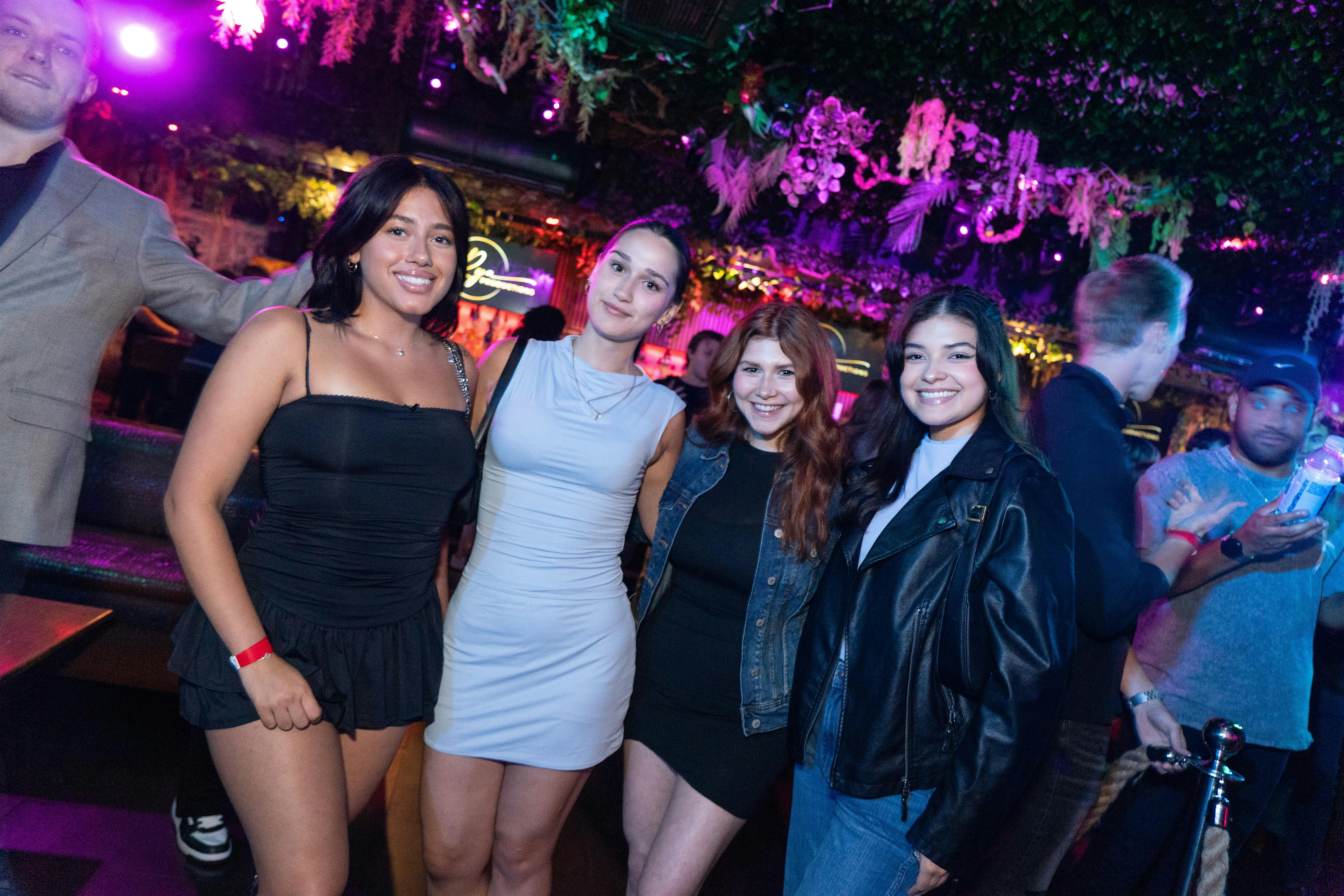 Foodies + New Friends Glendale: Dinner with Strangers at Restaurant of the Night – Glendale, CA