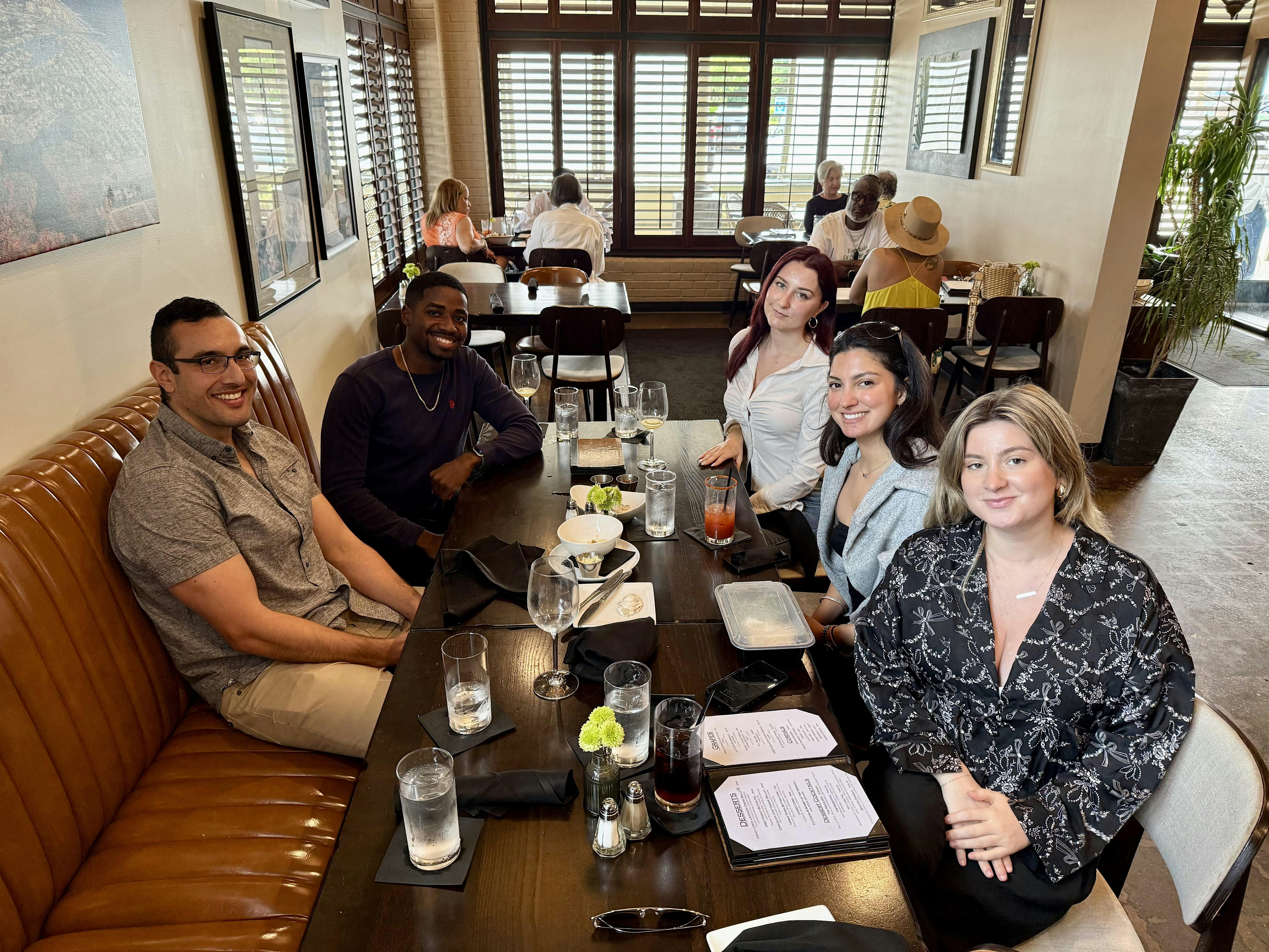 Table 4 Tonight: Eagan | Dinner with Strangers small town edition at Restaurant of the Week – Eagan, MN