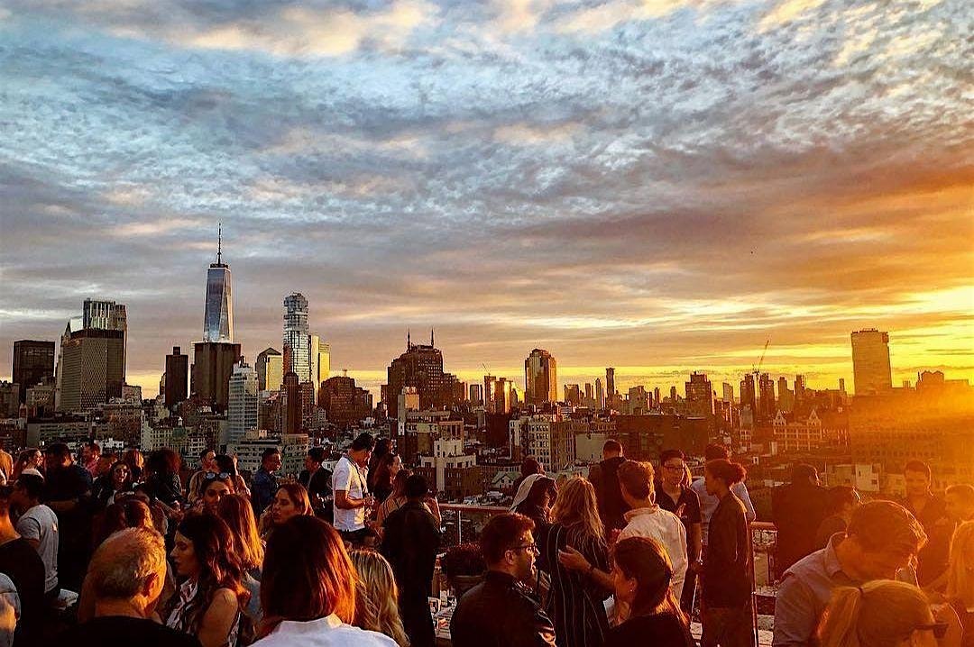 Blue Crawls Presents: NYC ROOFTOP CLUB CRAWL 2024 (Includes 1 Drink) at Union Square – New York, NY