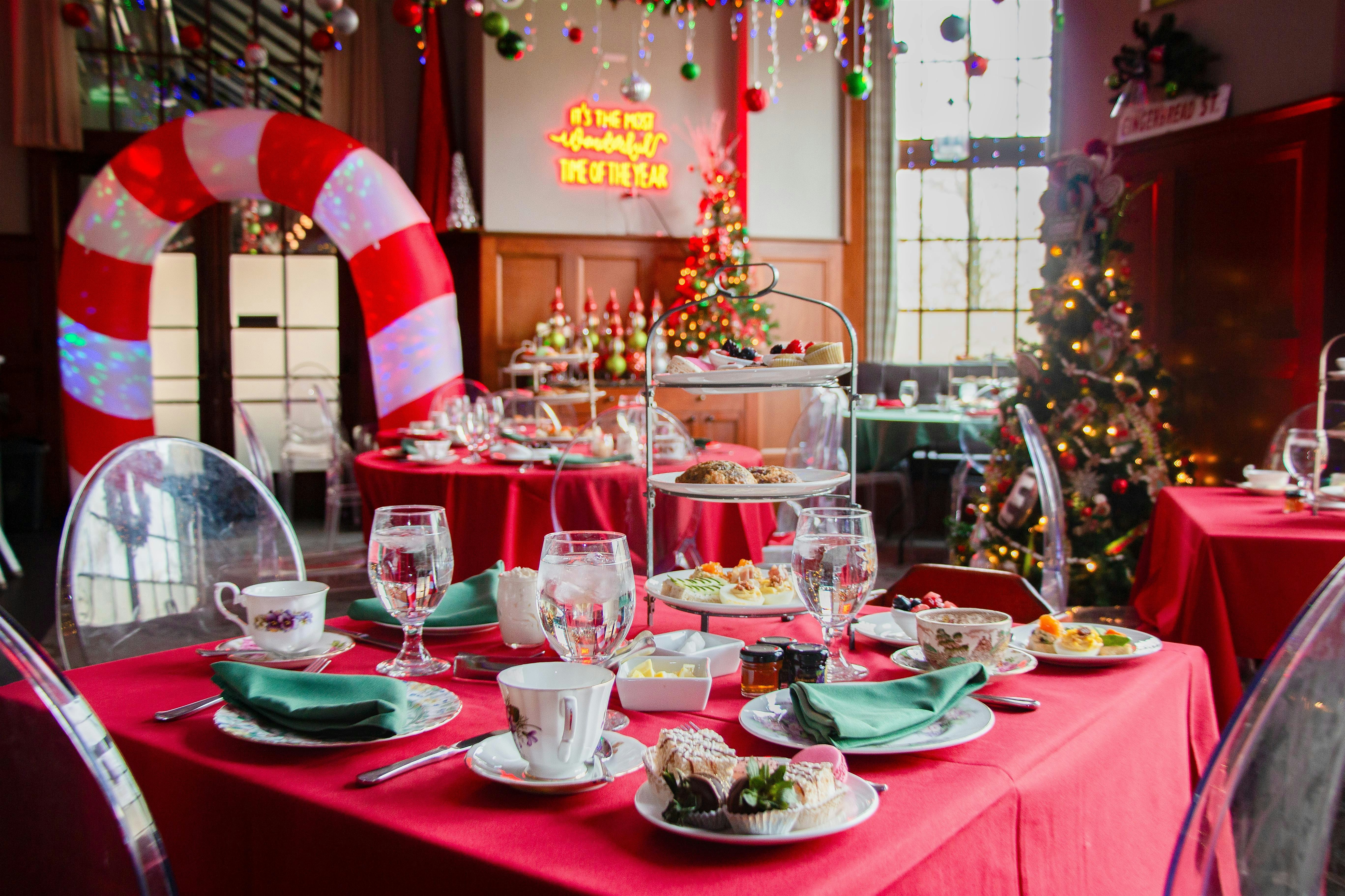 Royal Park Hotel Holiday Royal Tea at Royal Park Hotel, East University Drive, Rochester, MI, USA – Rochester, MI