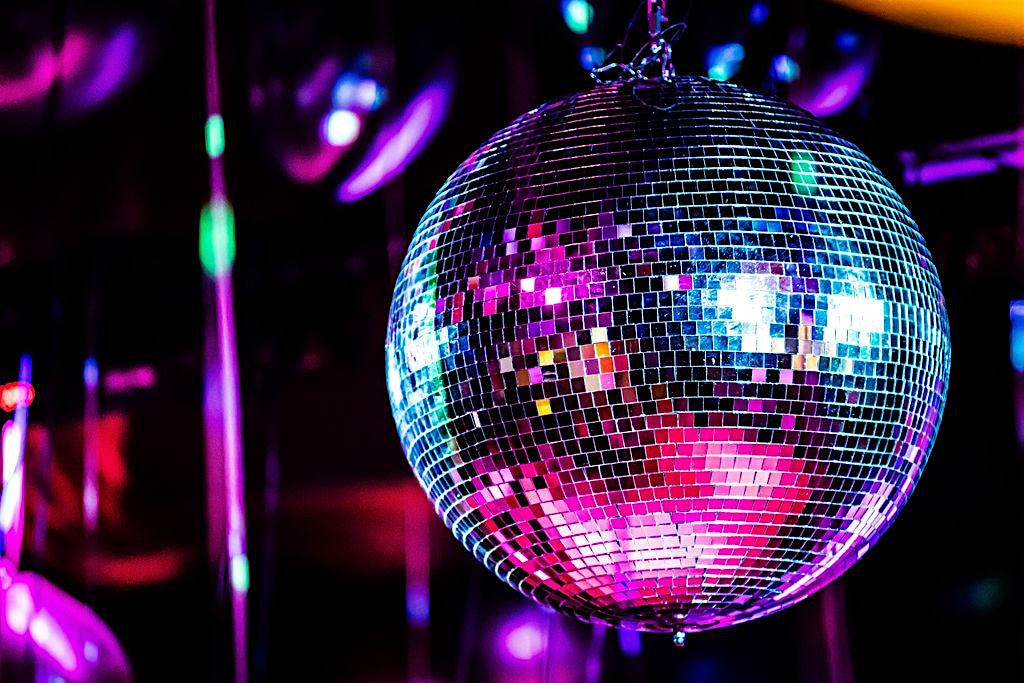 Live Music with DeZyner Band at CAPS Supper Club & Bar – Houston, TX