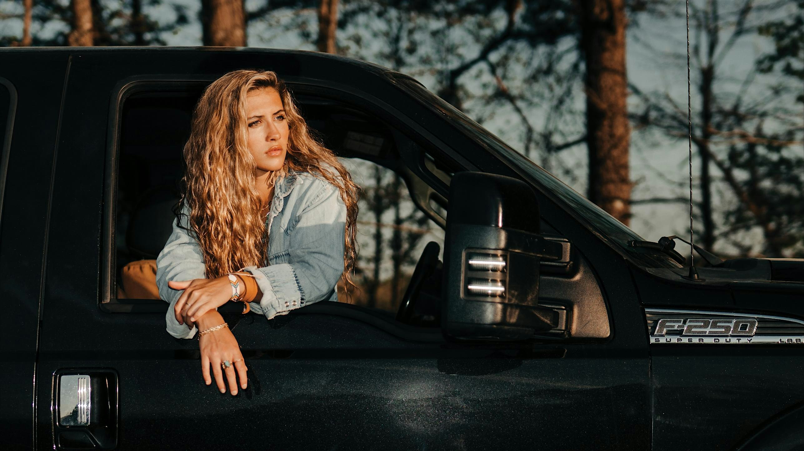 Scout Speer with Lily and the Vow at UncommonGround – Lakeview – Chicago, IL