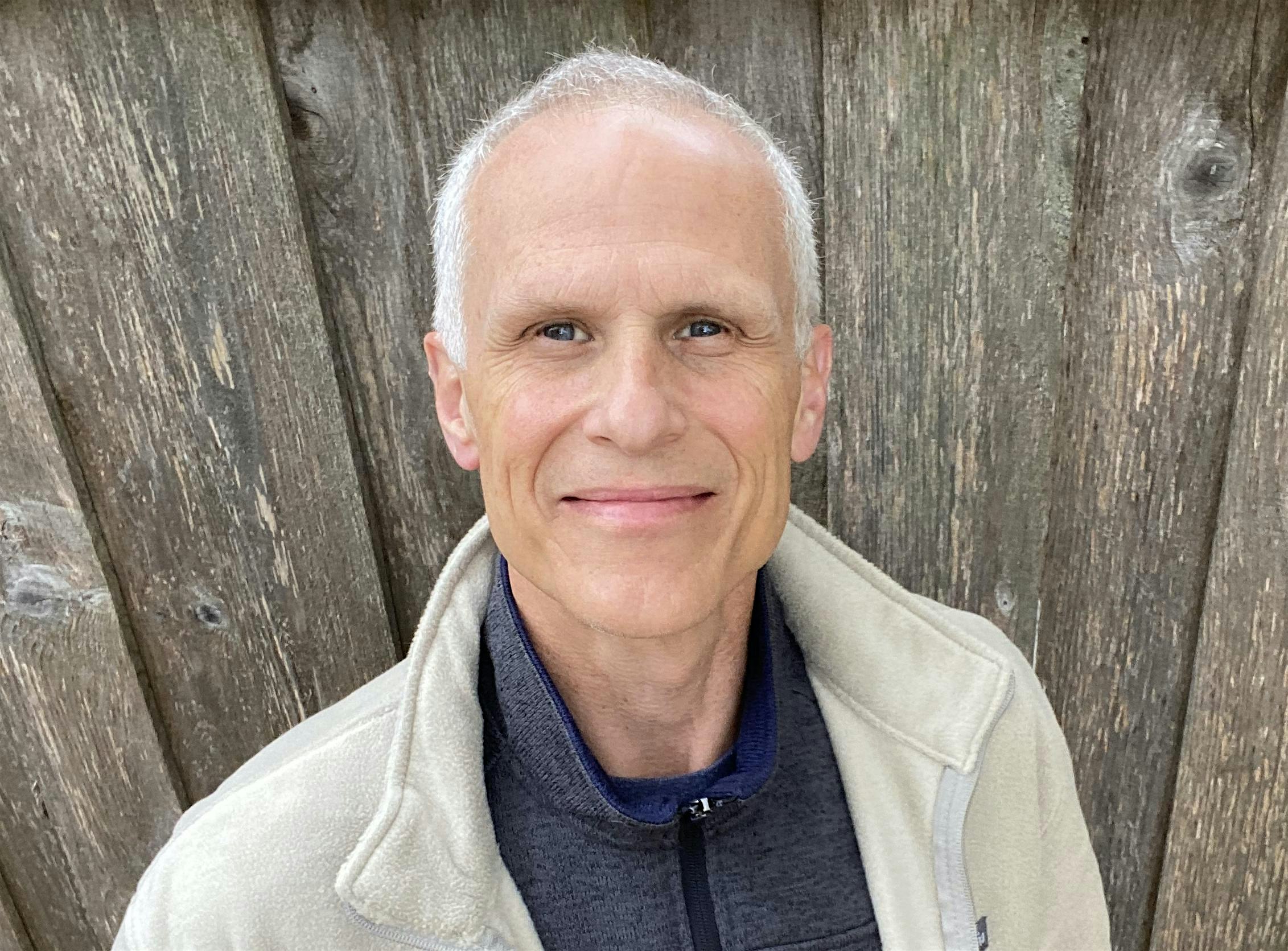 Peter Mayer in Concert at Unitarian Universalist Fellowship of Mankato – LOVE BEYOND BELIEF – Mankato, MN