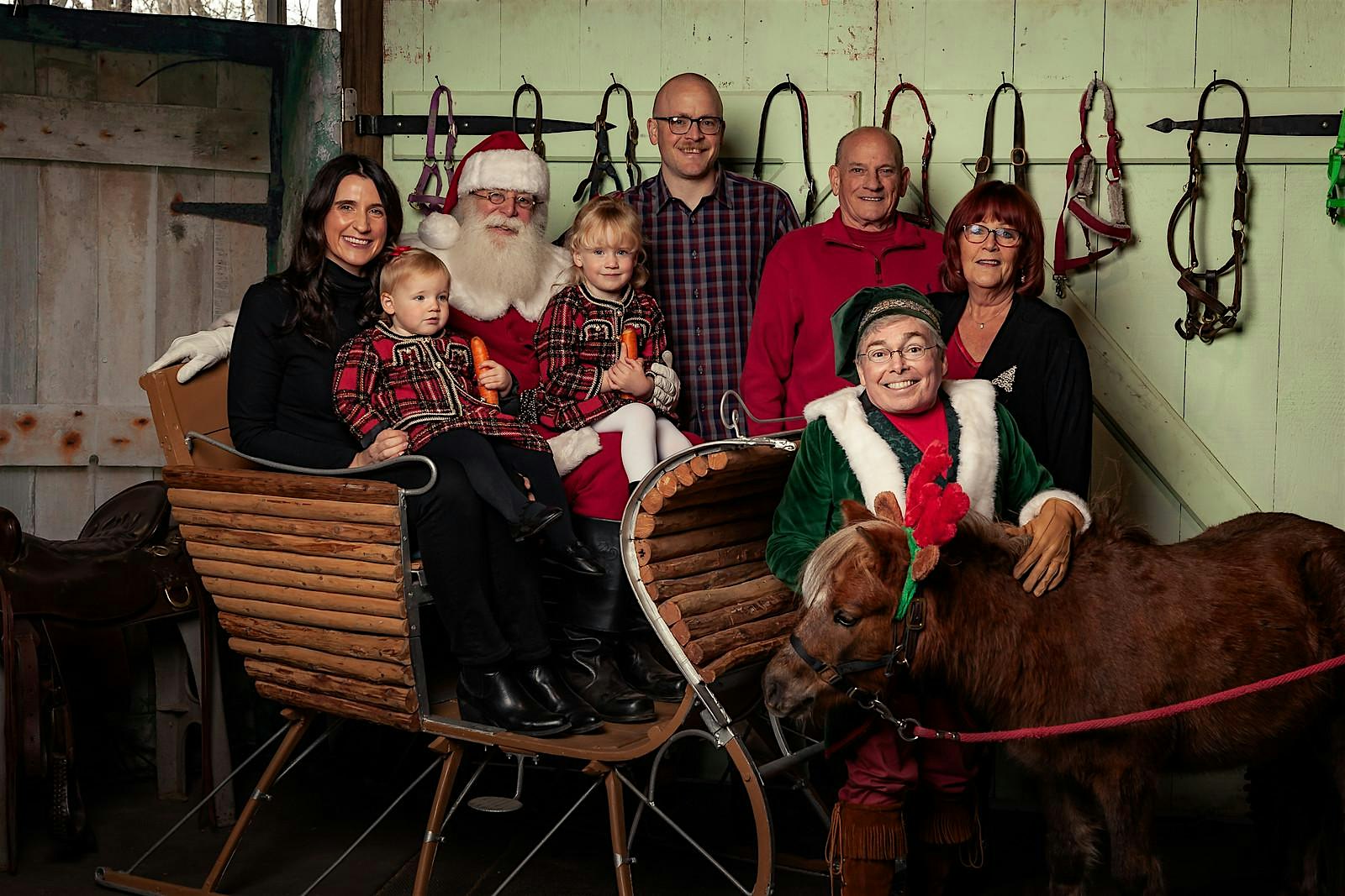 Holiday Photo Fundraiser with Santa at Rising Starr Horse Rescue at Rising Starr Horse Rescue – Wilton, CT