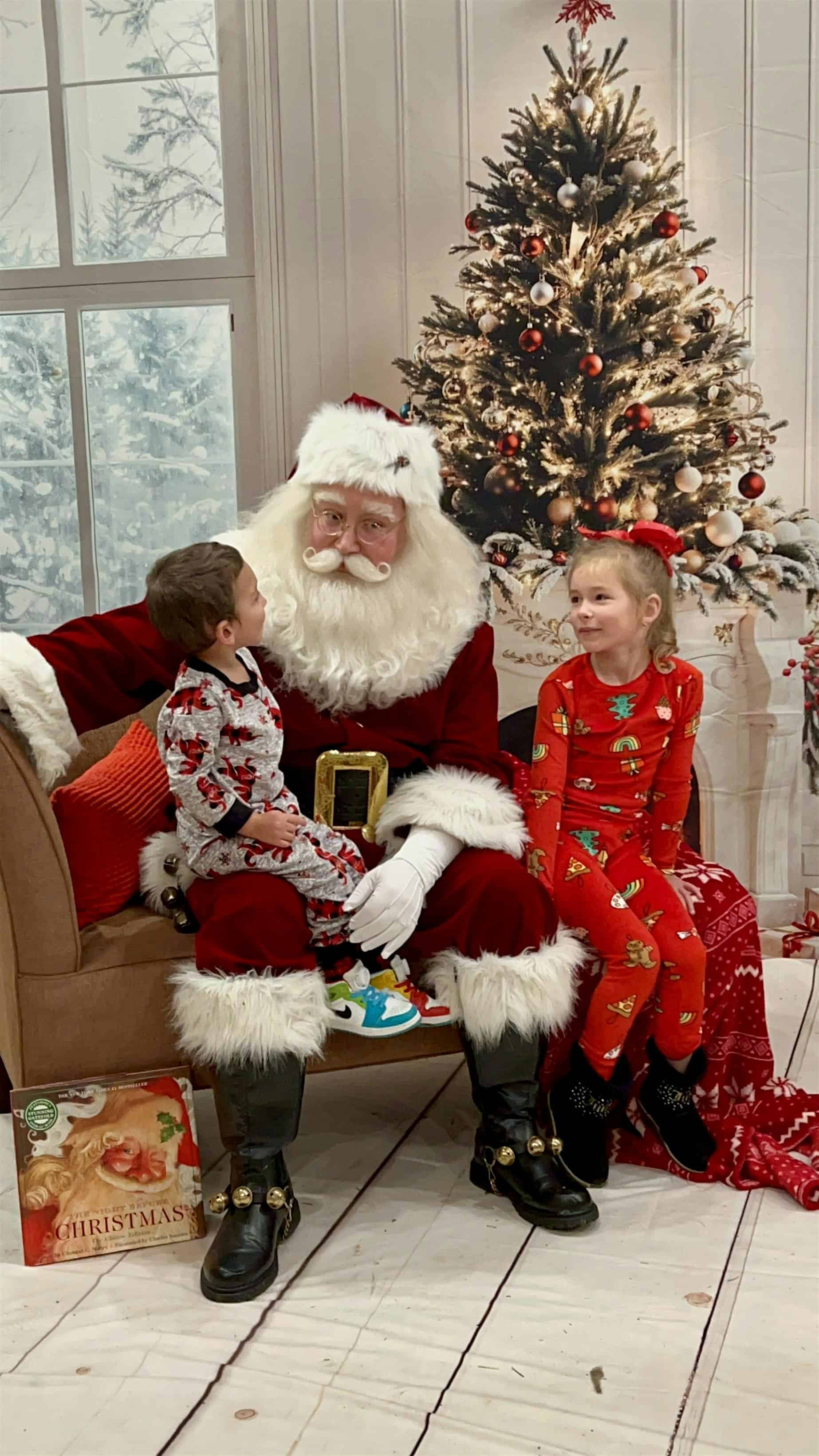 Photos with Santa and the Elves! at 945 Bartlett Rd – Aurora, OH