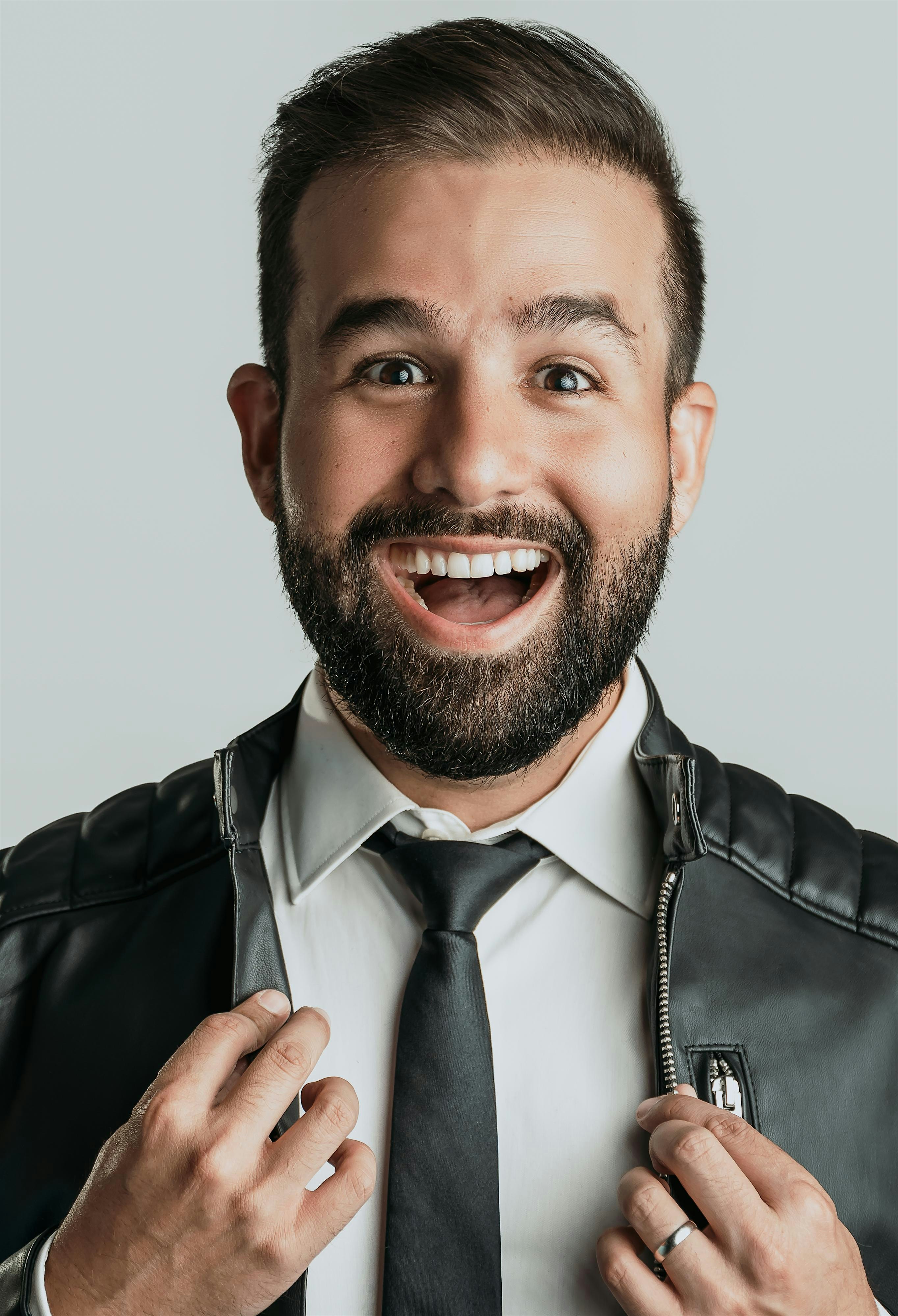 Stephan Dyer Headlines Room 808 (en Español) at Room 808 – Washington, DC