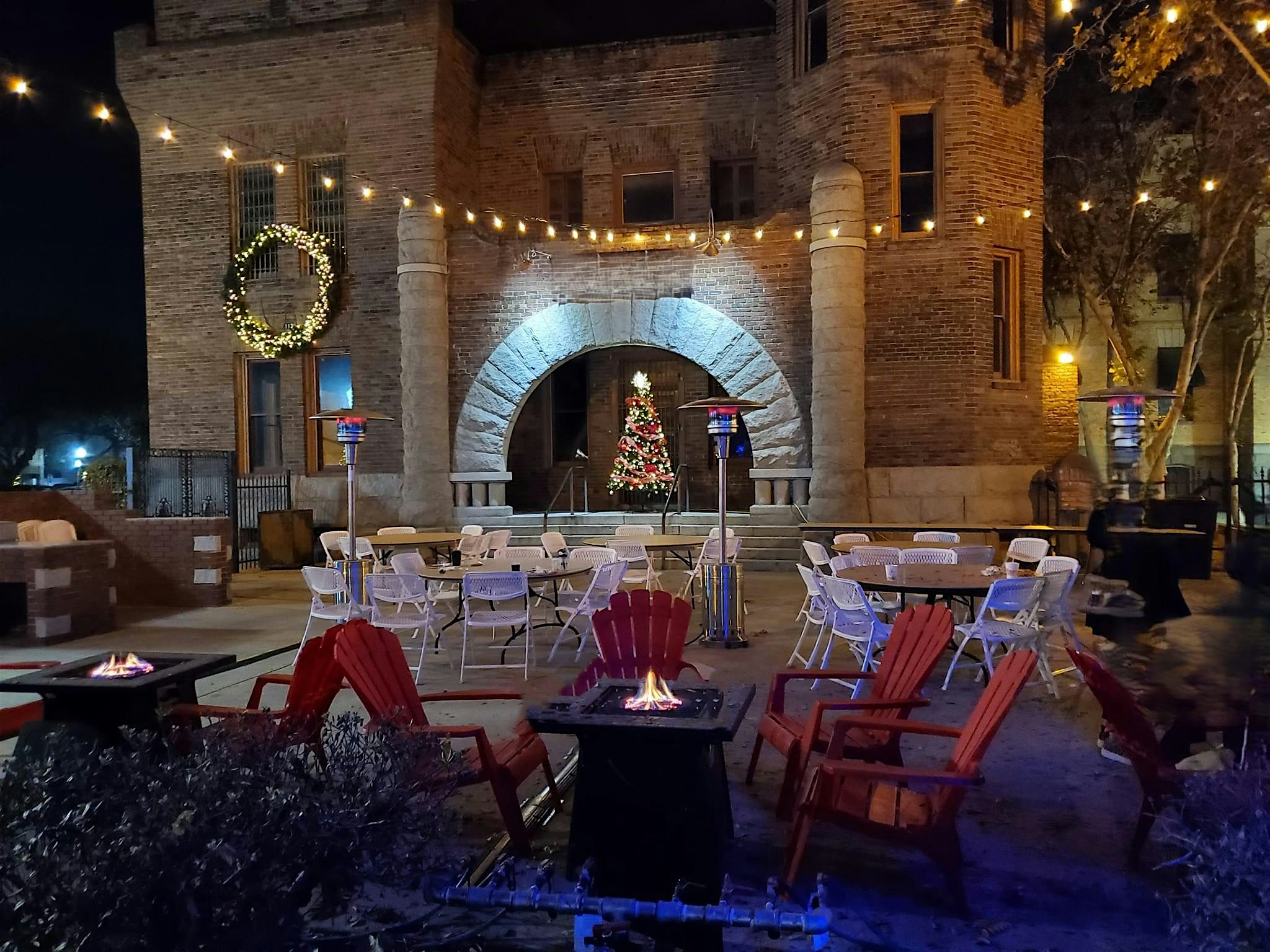 North Pole Lounge at Winter Wonderland at 400 N Douty St – Hanford, CA