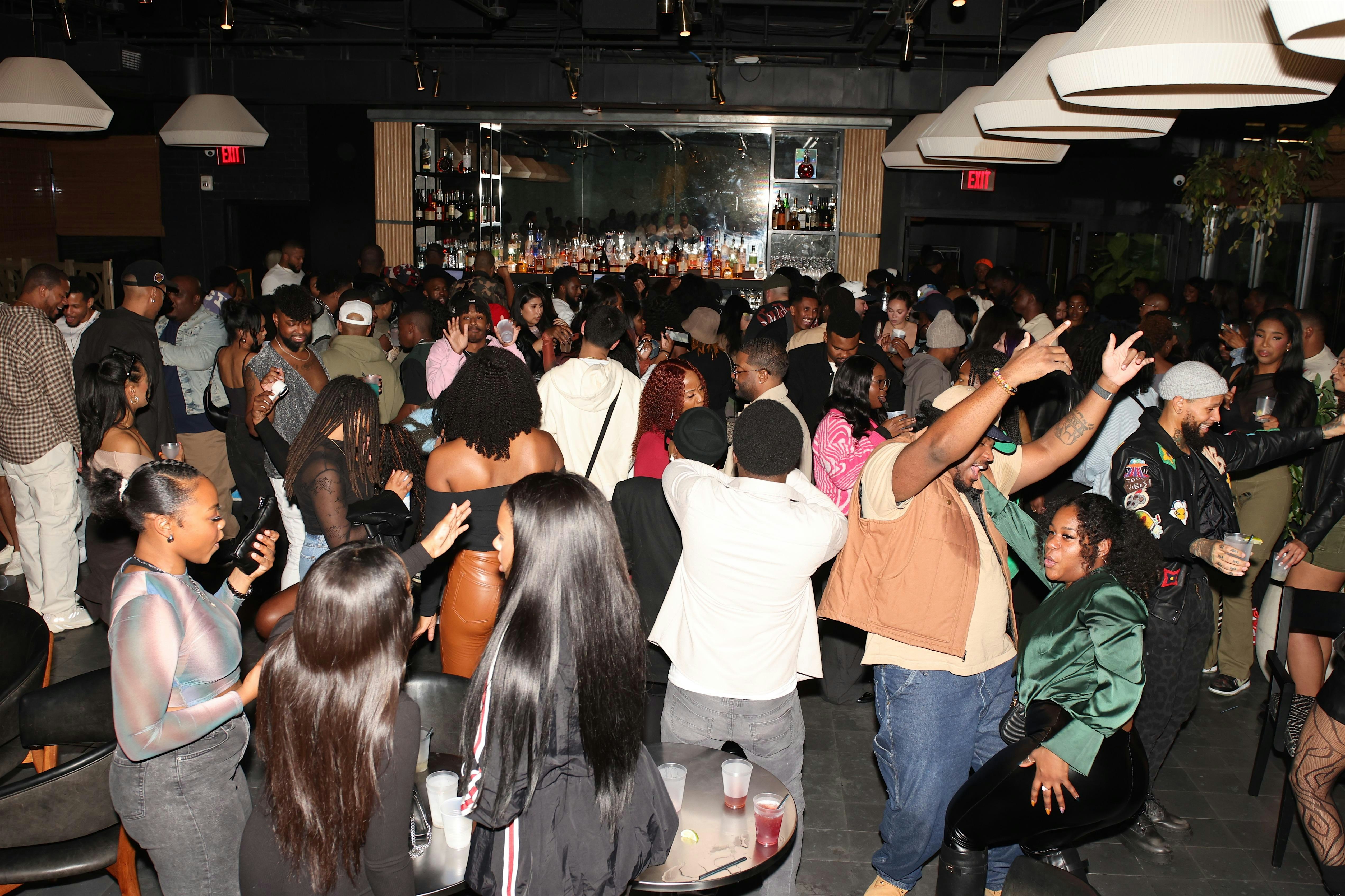 ONE HELLUVA FRIENDSGIVING at WILD DAYS – Washington, DC