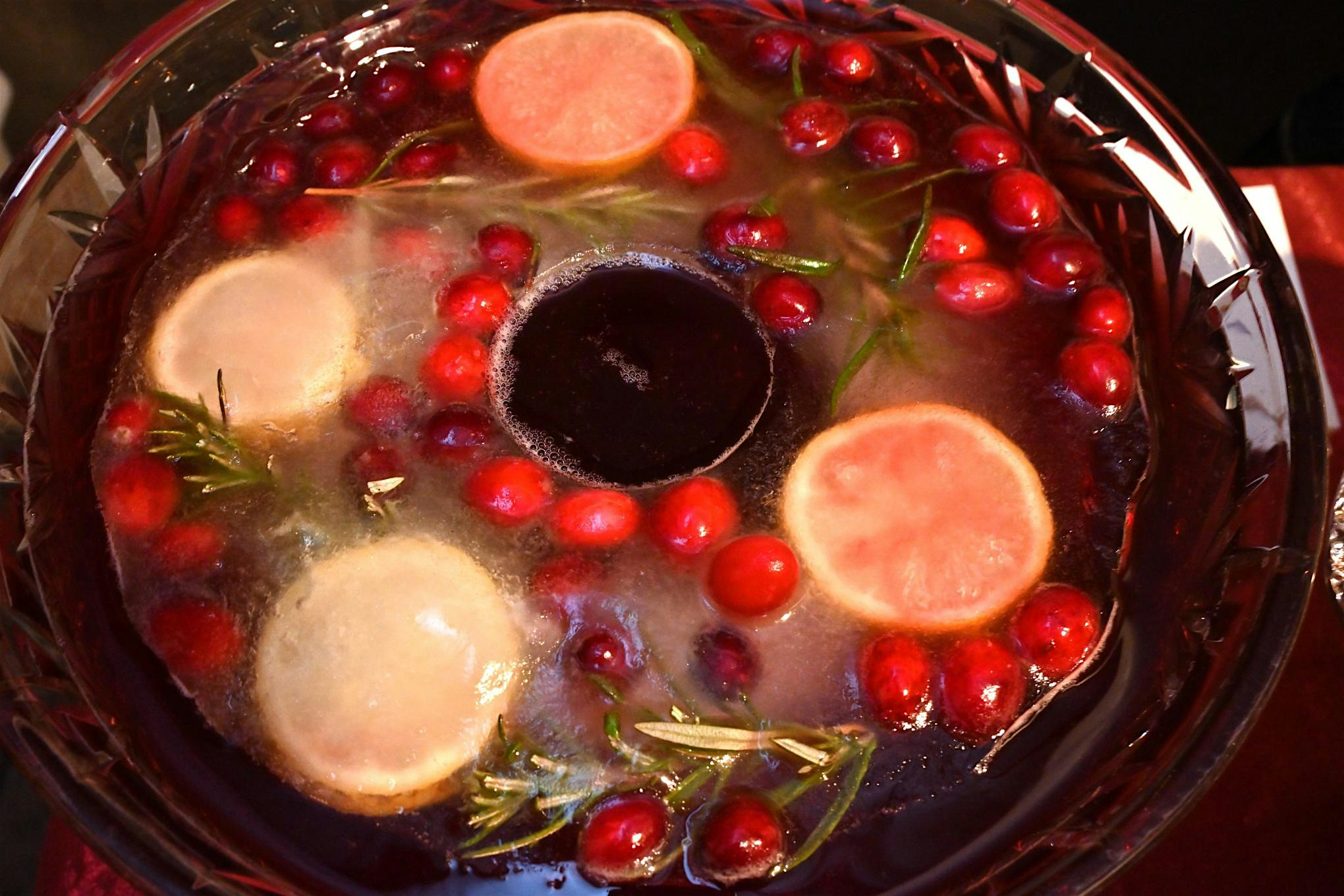 Holiday Party for Members – Enjoy Music, Punch, & Good Cheer on December 7! at Museum of Old Newbury – Newburyport, MA