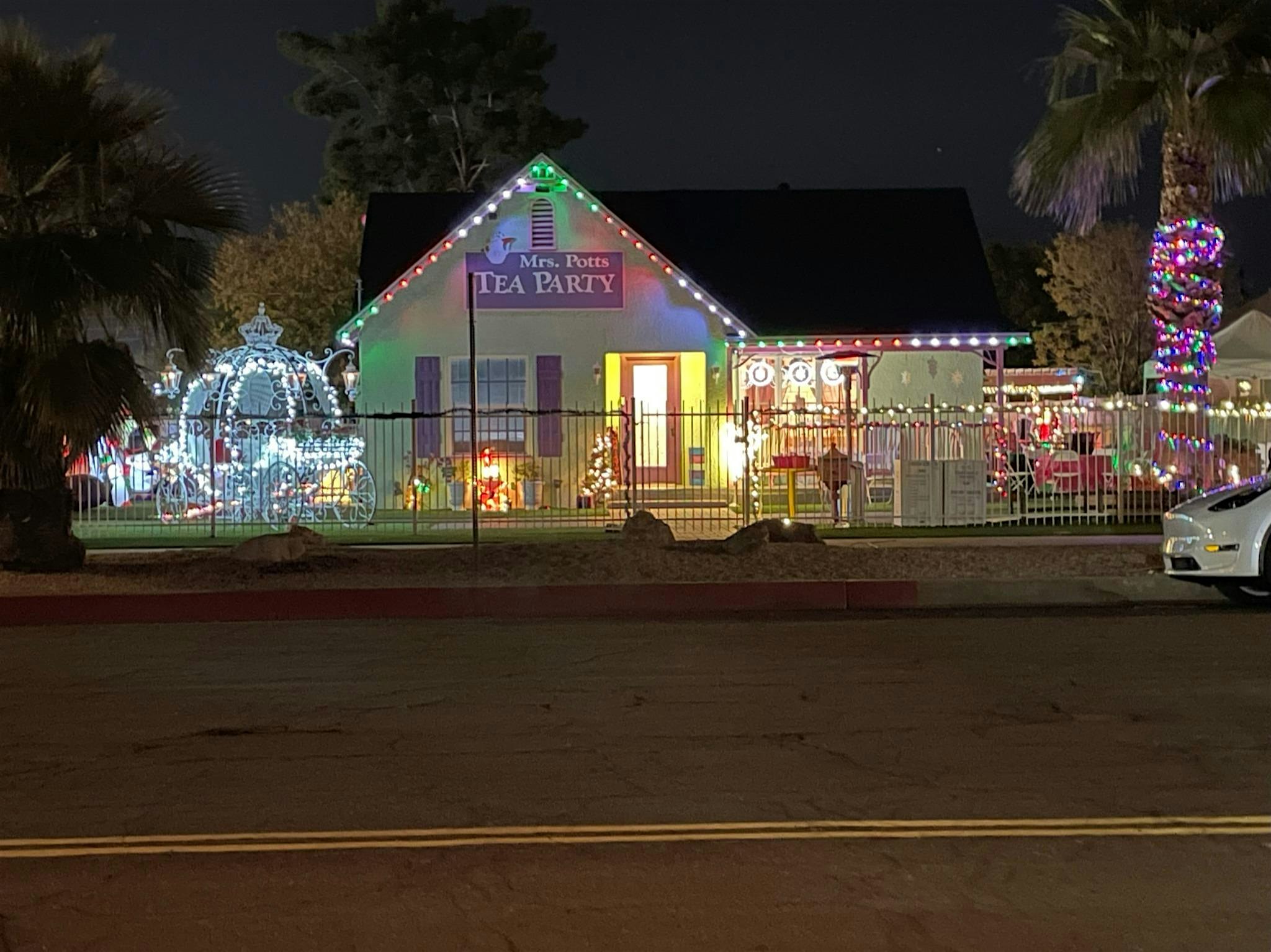 Holiday Extravaganza with Santa Claus at 264 W 2nd St – Mesa, AZ
