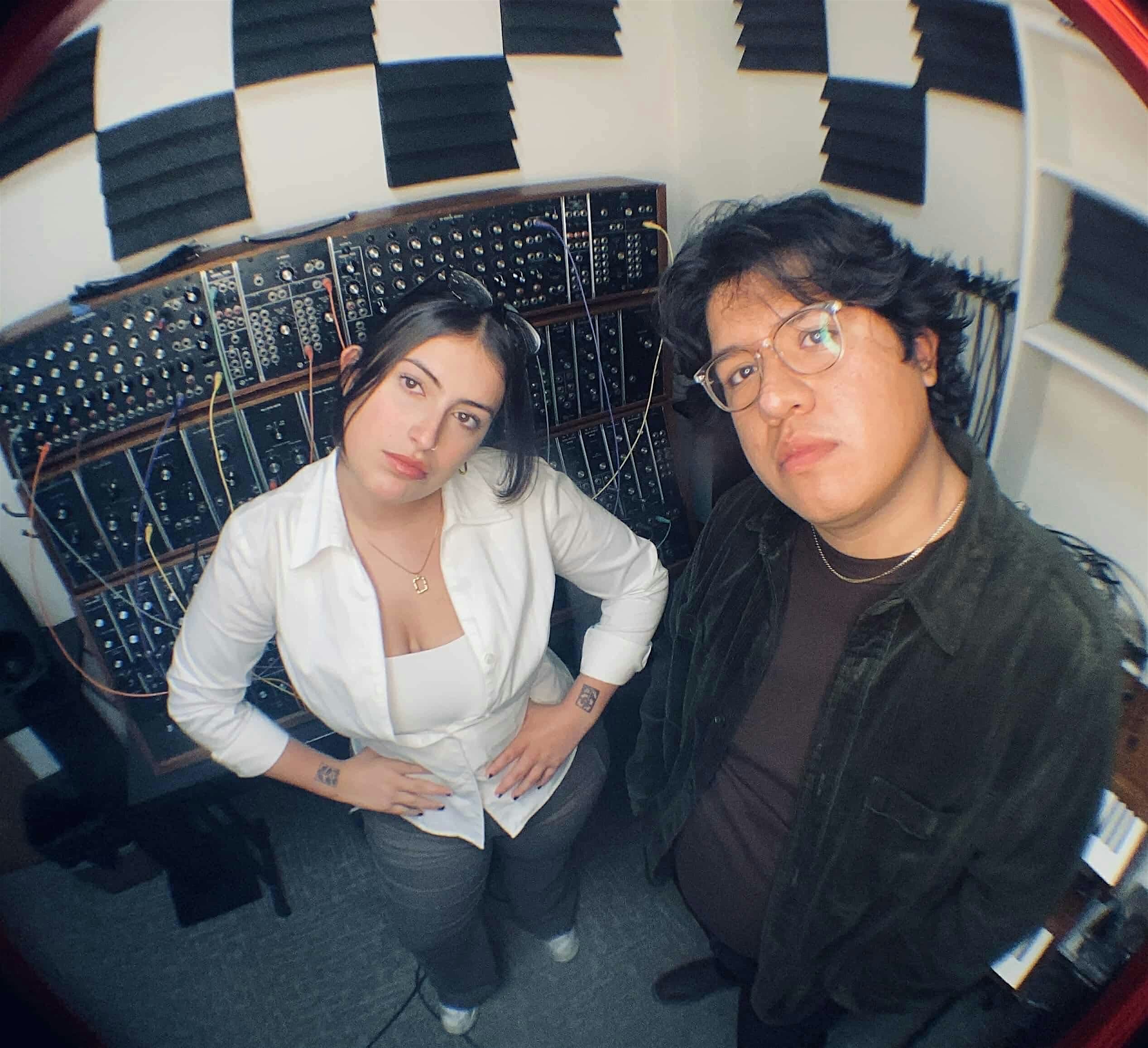 Hi Score and Lainey at UncommonGround – Lakeview – Chicago, IL