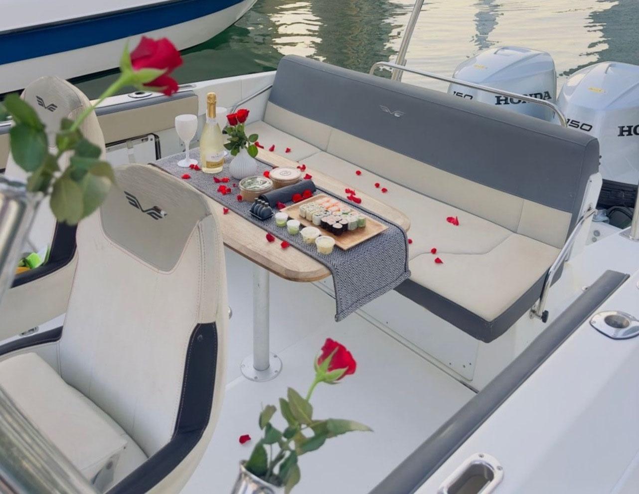 2-Hrs Private Romantic Sunset Cruise with Sushi and Drinks – Dubai, United Arab Emirates