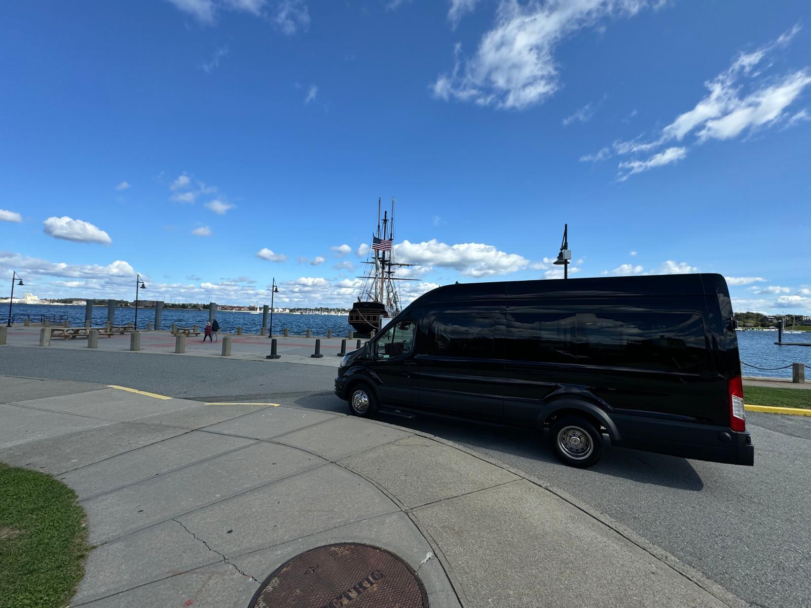 90 Min Newport Scenic Luxury Van Tour (Ages 5+) – Newport, Rhode Island