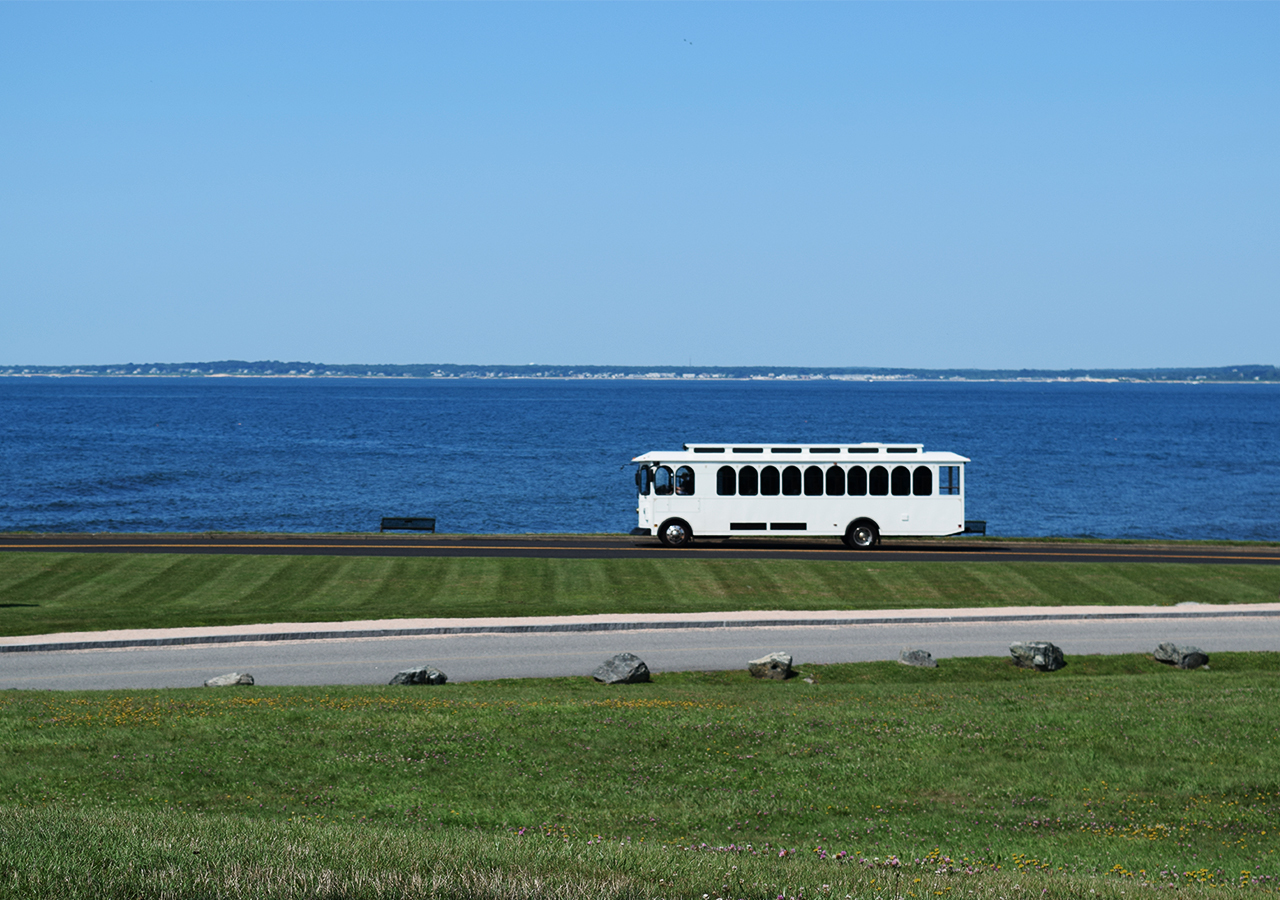 90 Min Scenic Newport Narrated Sightseeing Trolley Tour – Newport, Rhode Island