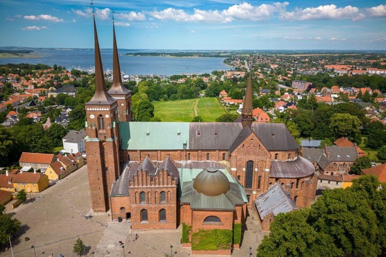 A Big Easy Tour; Cathedral, Viking Ships & Palace – Roskilde, Denmark