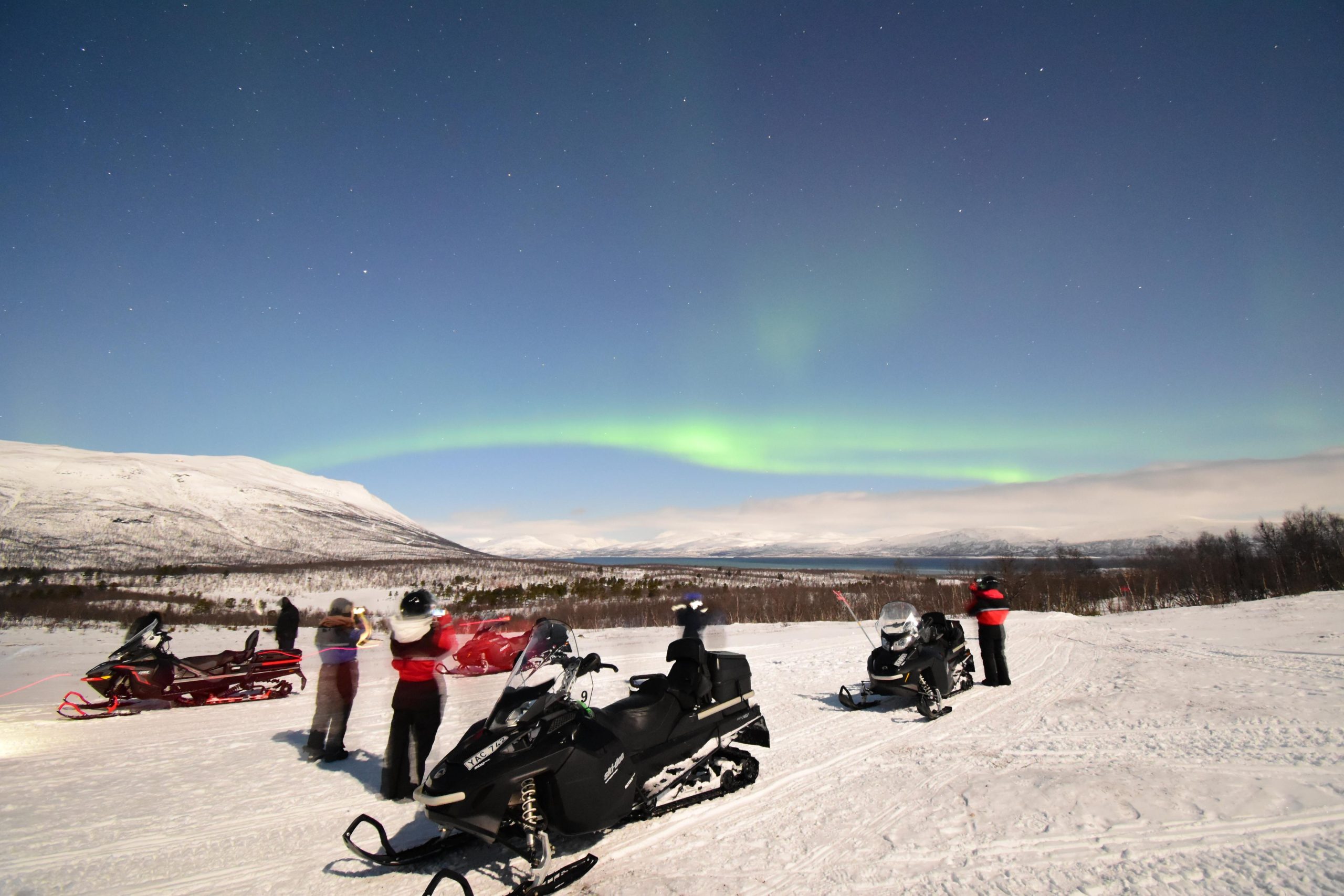 Abisko: Aurora Chasing with Snowmobiles – Lake Torneträsk, Sweden