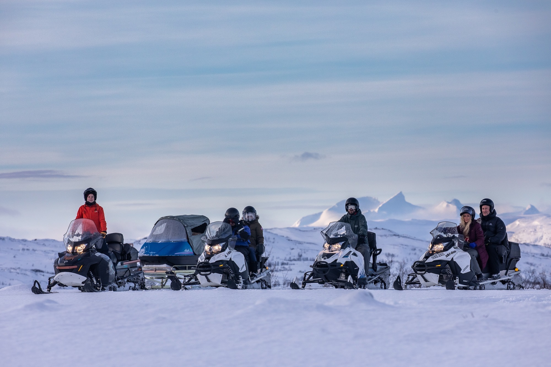 Abisko: Great Outback Snowmobile Tour with Lake Abiskojaure – Kiruna, Sweden