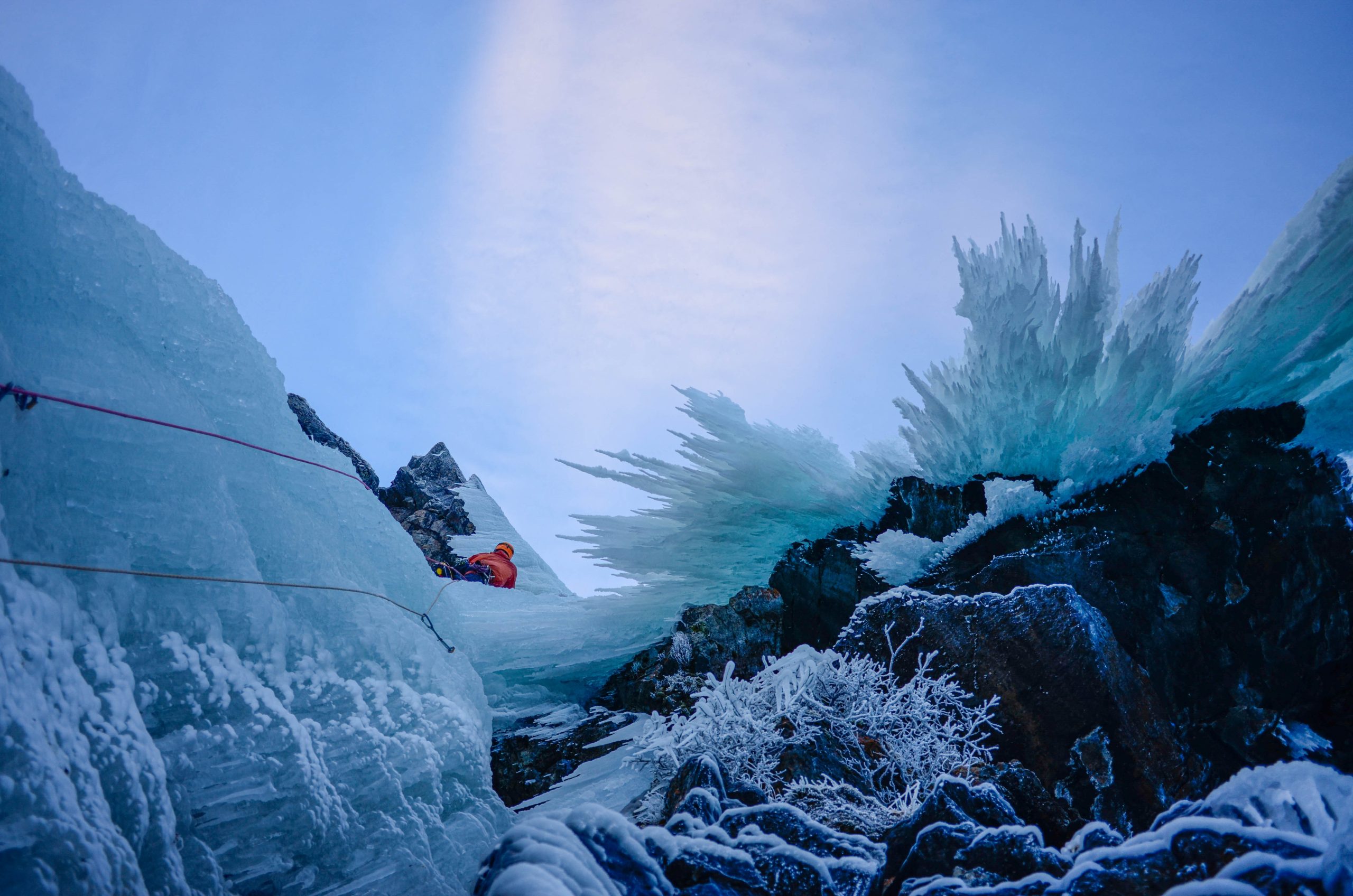 Abisko: Ice Climbing for All Levels with Certified Guide – Abisko, Sweden