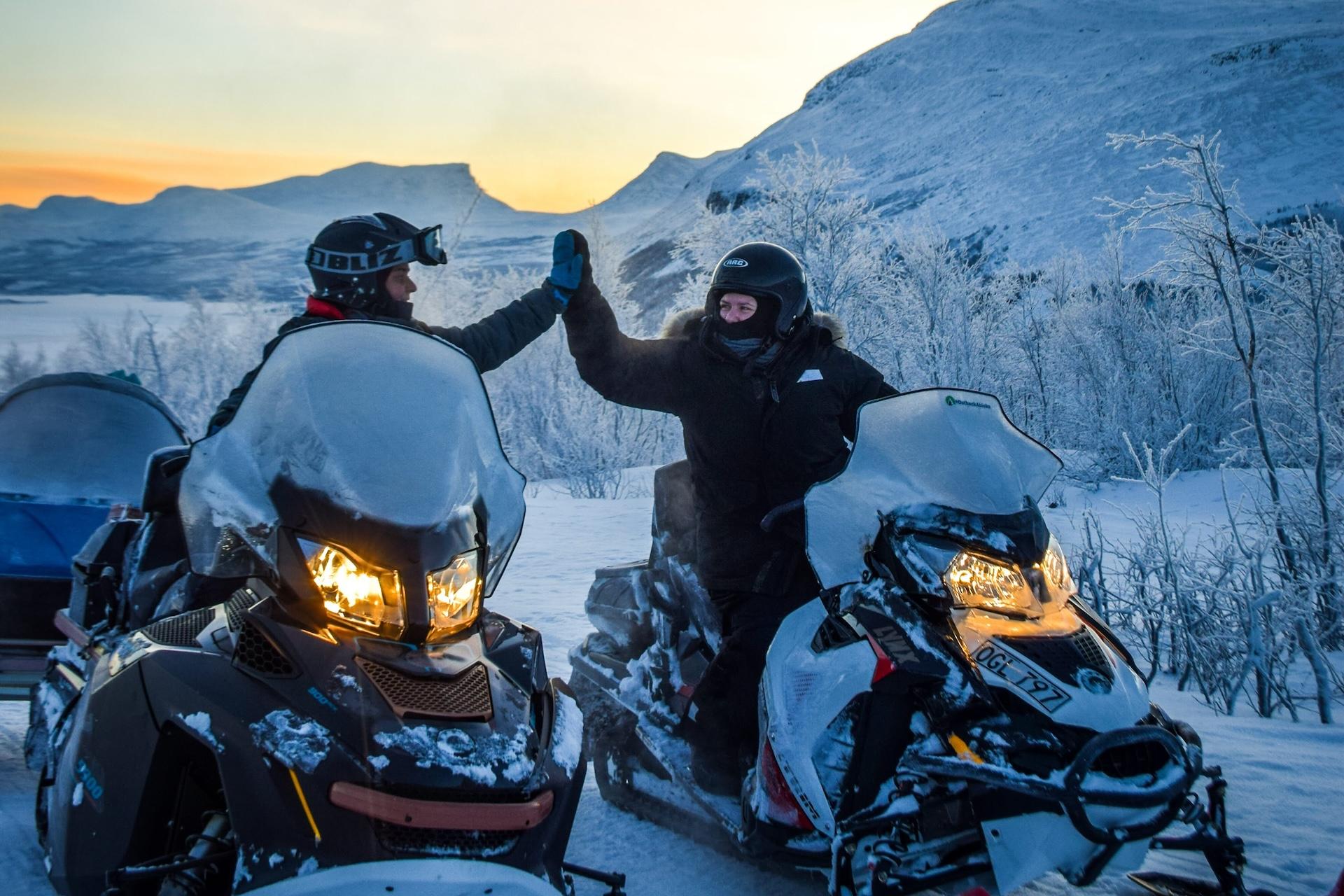Abisko/Björkliden: Panorama Snowmobile Tour with Snacks – Kiruna, Sweden