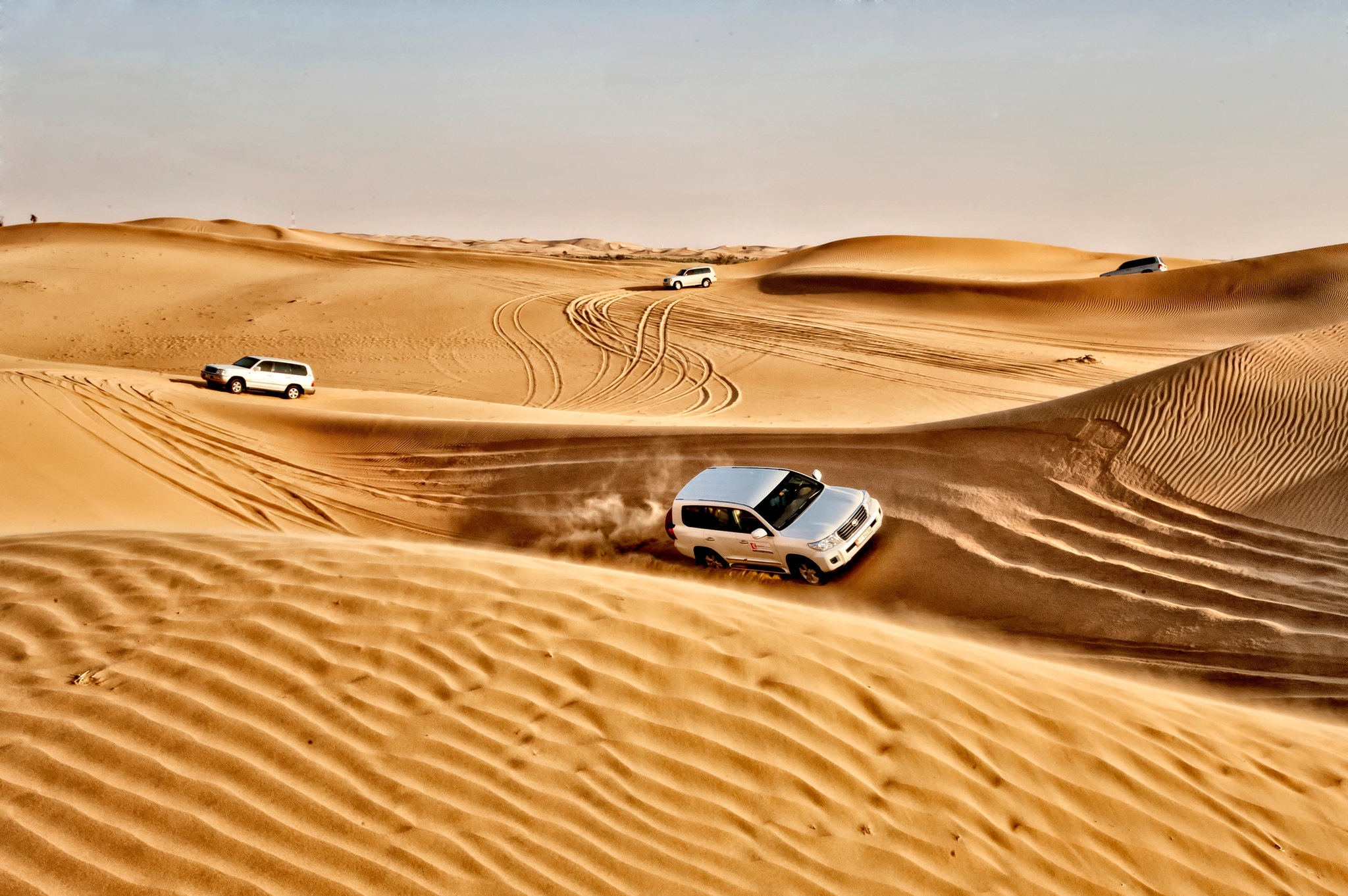 Abu Dhabi Evening Desert Safari & Dinner Under the Stars – Abu Dhabi, United Arab Emirates