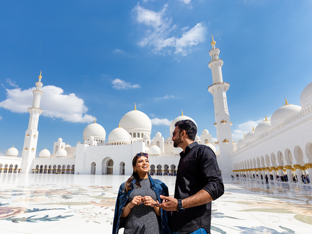 Abu Dhabi: Grand Mosque and Qasr Al Watan Tour – Abu Dhabi, United Arab Emirates