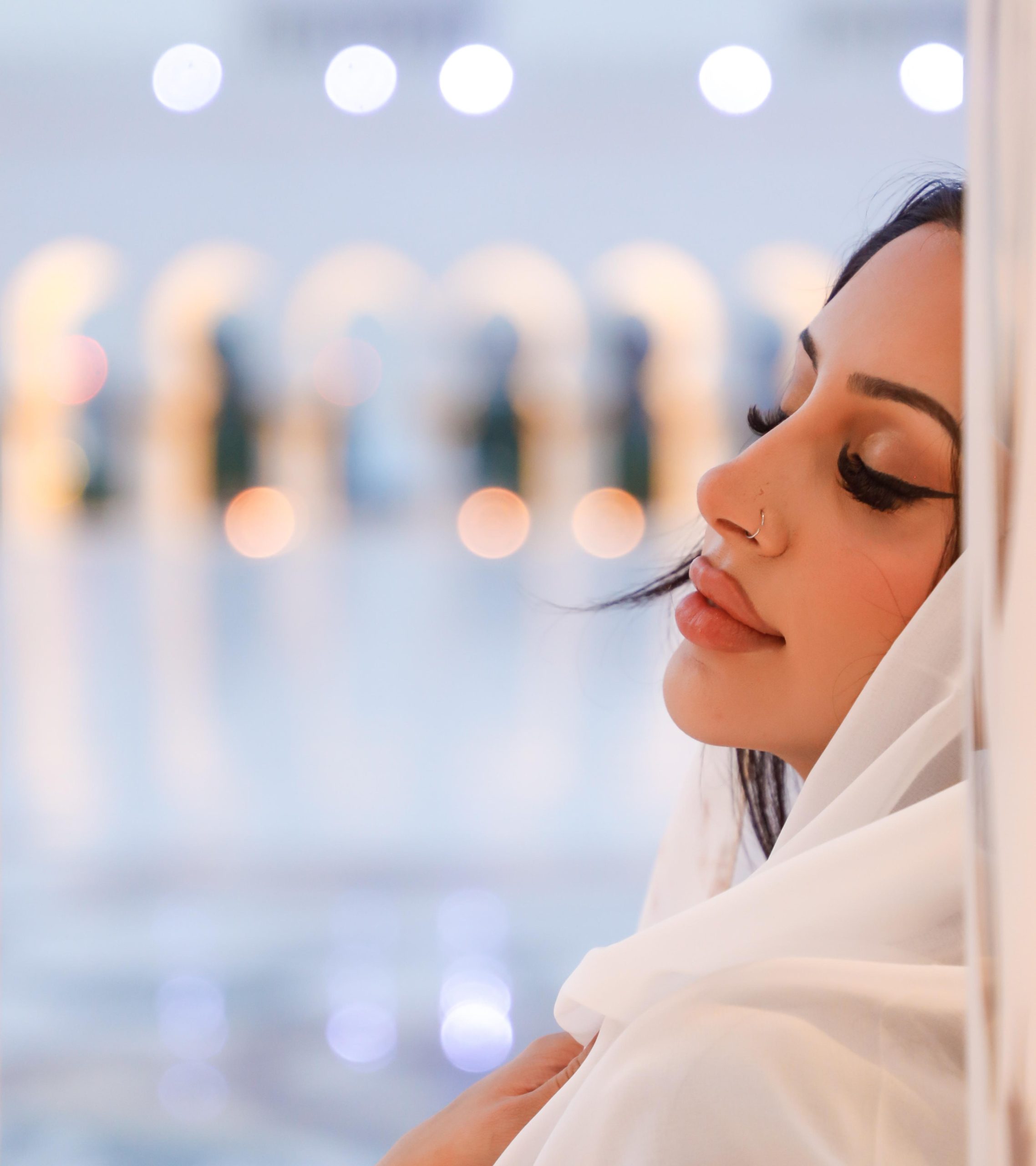 Abu Dhabi: Professional Photoshoot at Sheikh Zayed Mosque – Abu Dhabi, United Arab Emirates