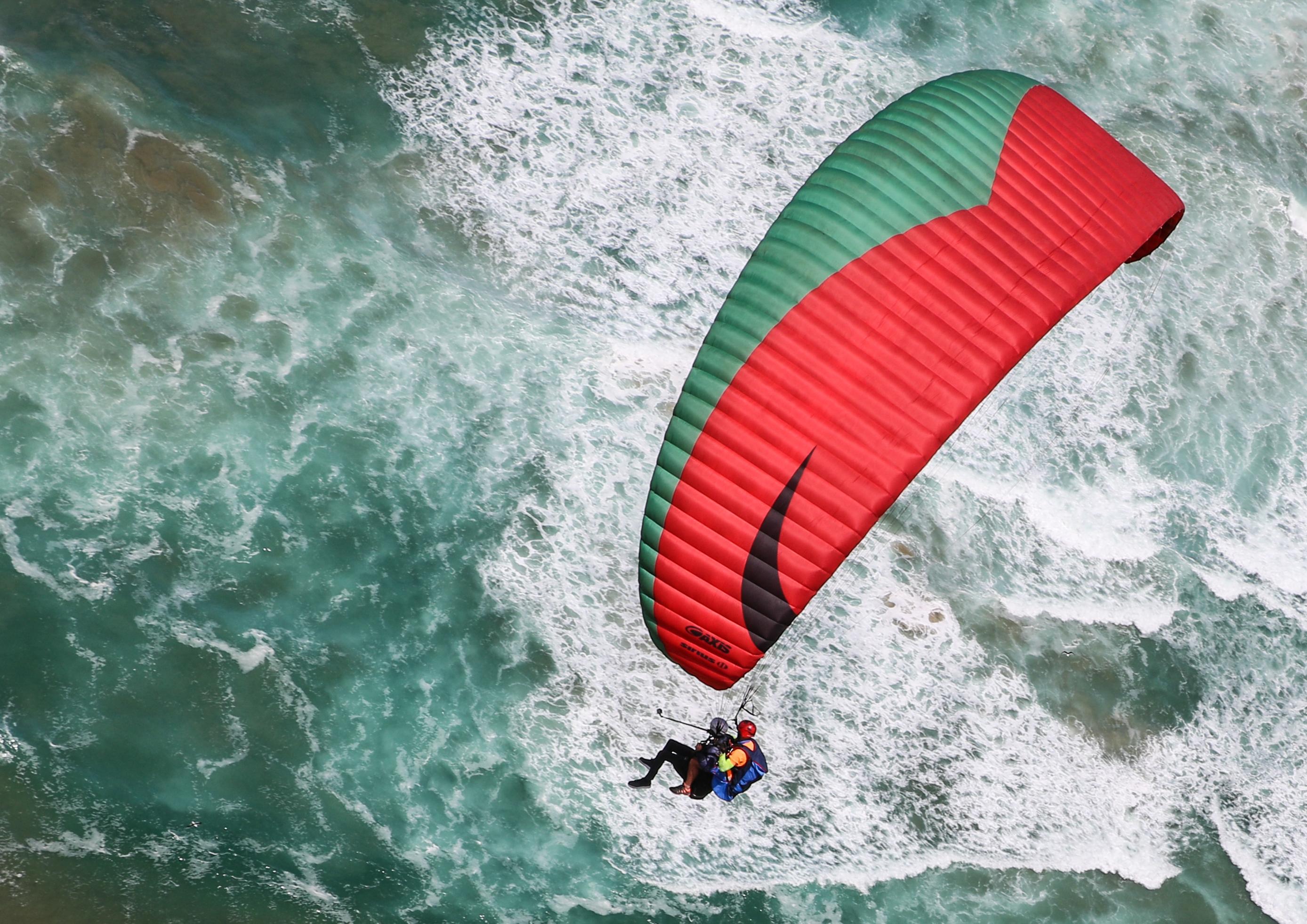 Adventure Tandem Paragliding Flight – Mossel Bay, South Africa