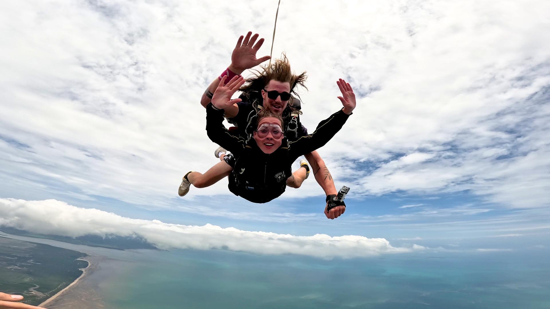 Airlie Beach: Tandem Skydiving Experience with Beach Landing – Airlie Beach, Australia