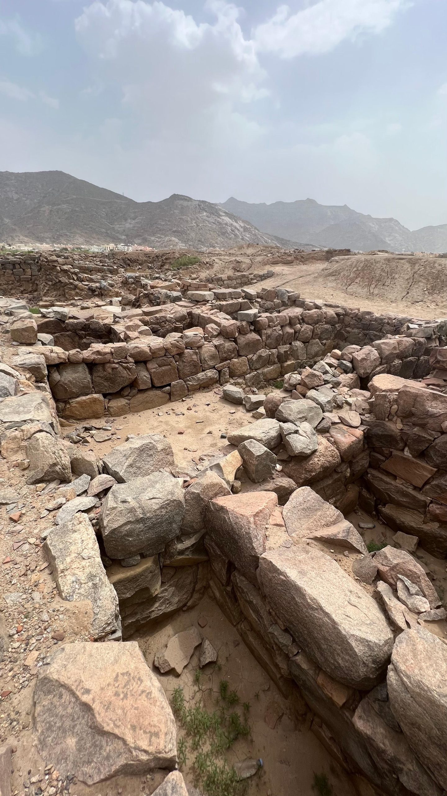 Al-Ukhdood Archaeological City Day Trip – Saudi Arabia