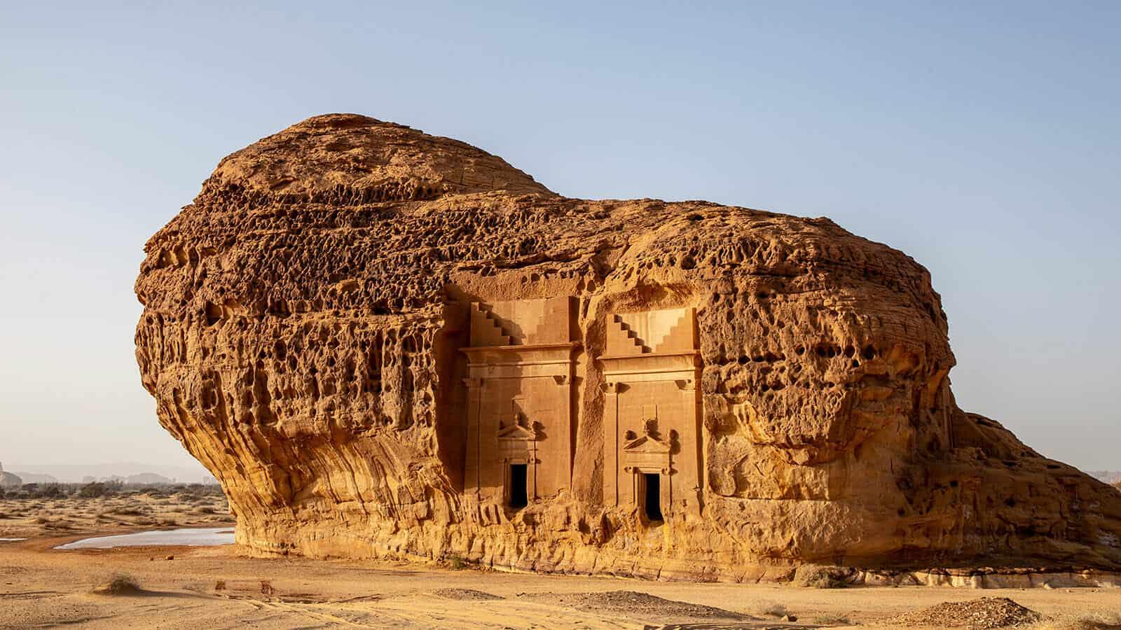 Al Ula: Hegra Guided Tour and Old Town – Saudi Arabia