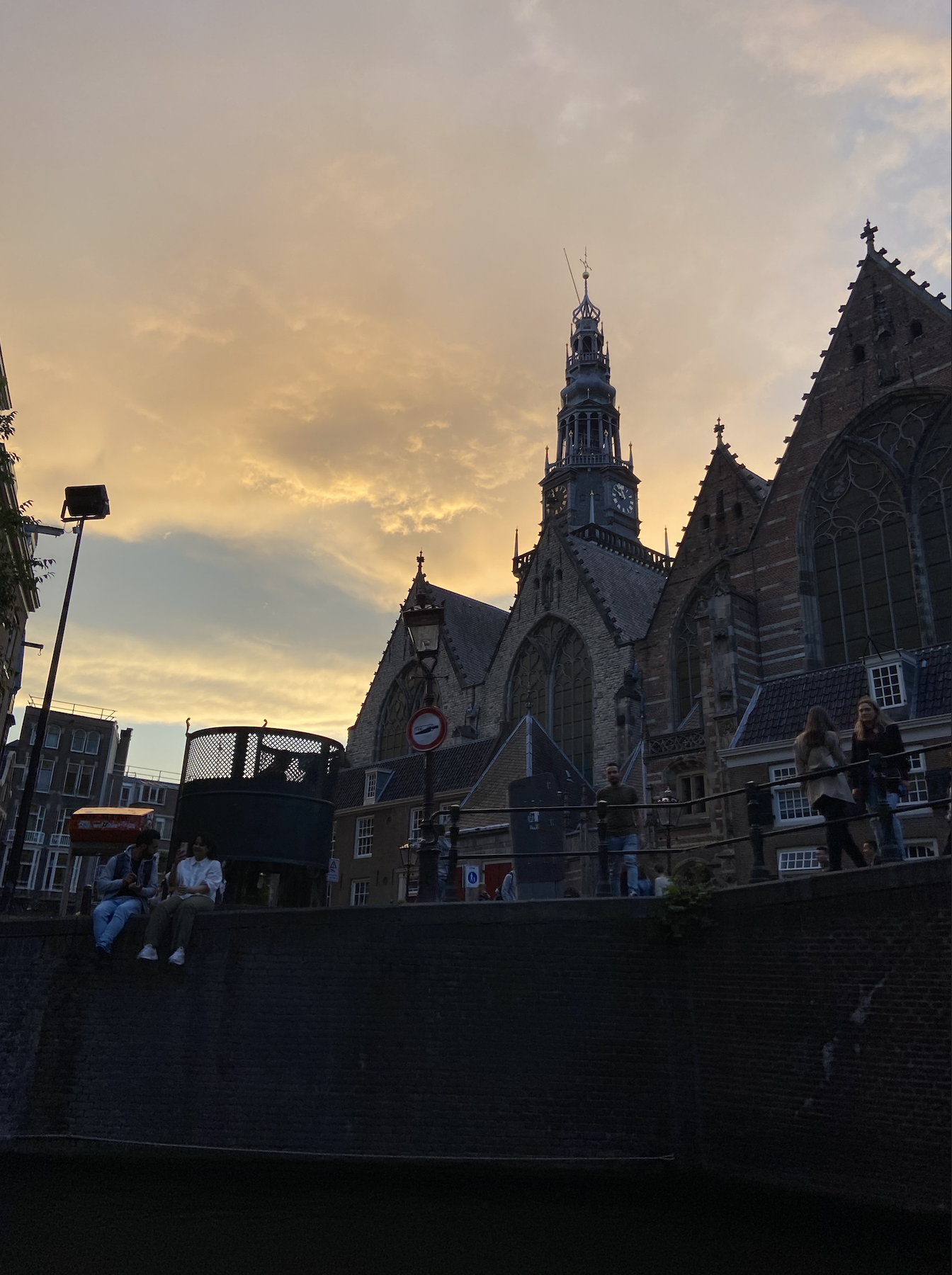 Amsterdam: Dark History and Ghosts Walking Tour – Amsterdam, Netherlands