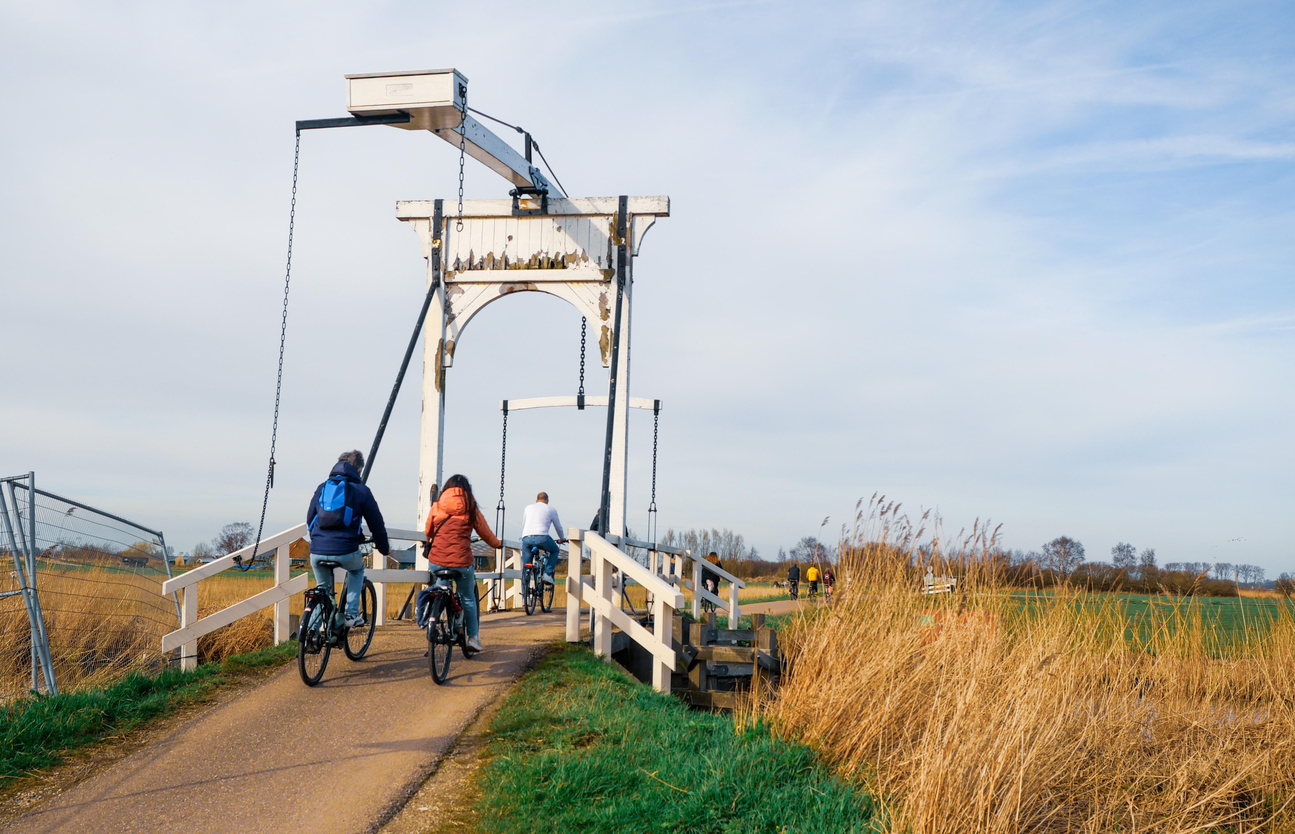 Amsterdam: Dutch Countryside E-Bike with Cheese & Clogs – Amsterdam, Netherlands