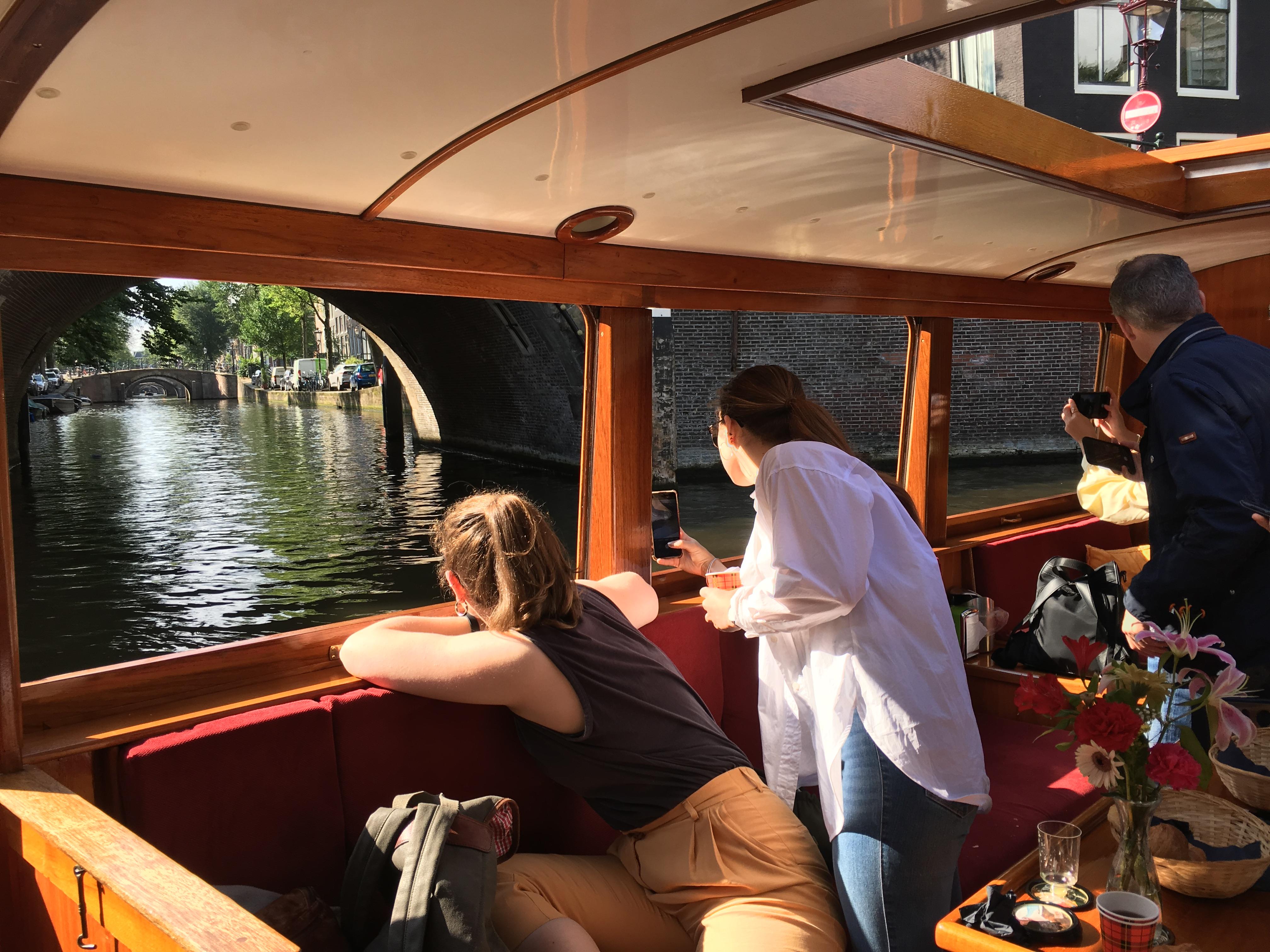 Amsterdam: Early Morning Canal Cruise with lively Captain – Amsterdam, Netherlands