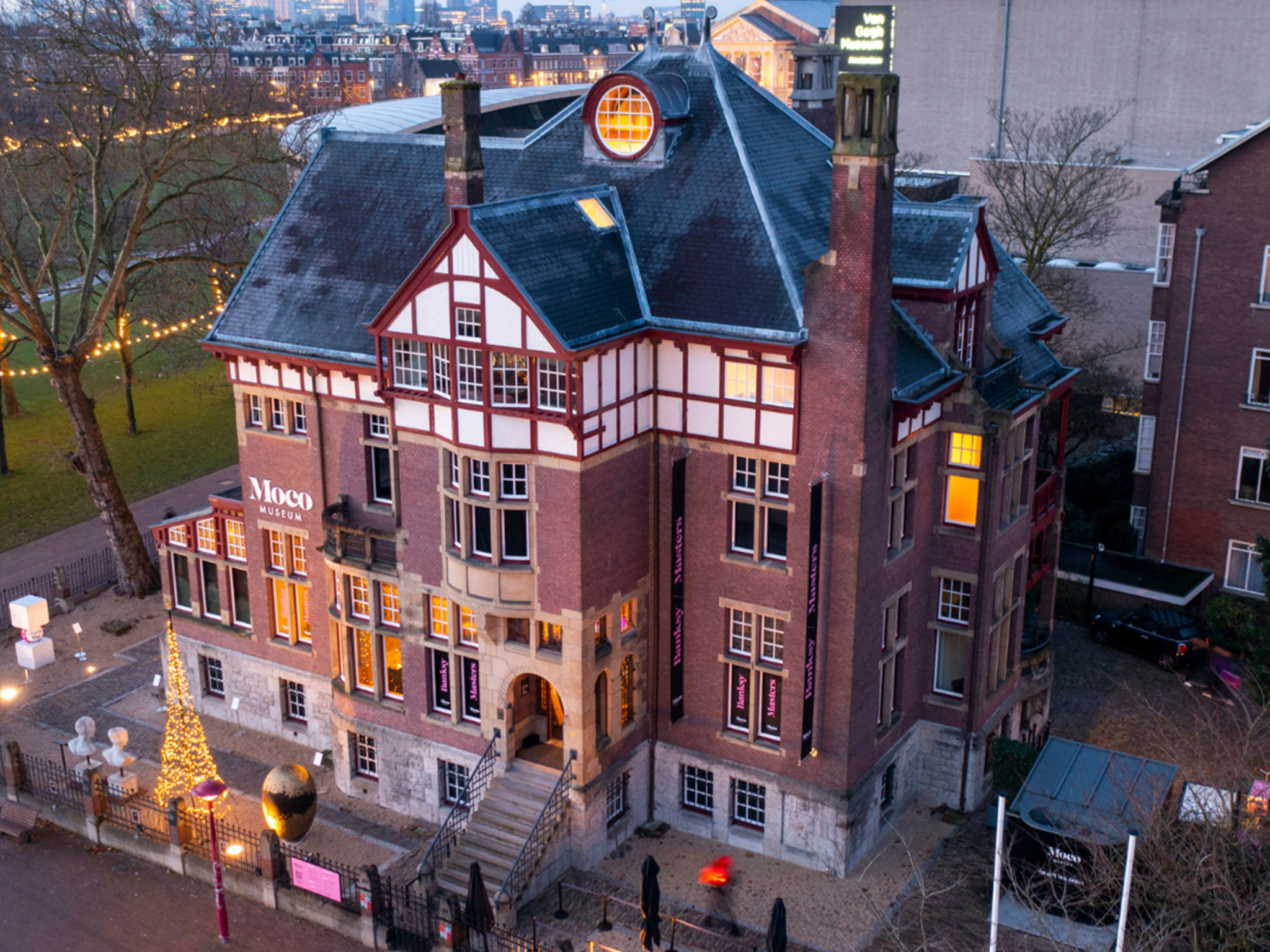 Amsterdam: Moco Museum & Nightclubs Admission Combo w/ Taxi – Amsterdam, Netherlands