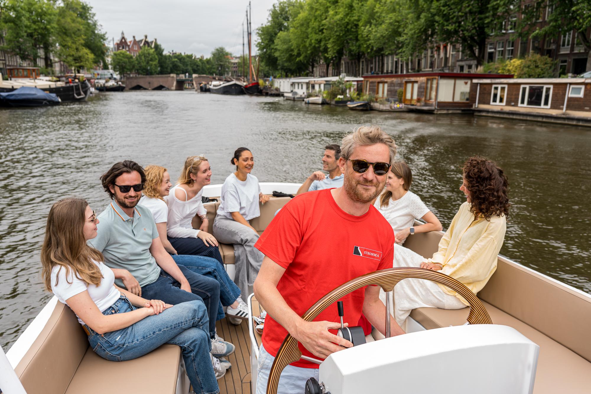 Amsterdam: Open Boat Canal Cruise (with Free Spritz Option) – Amsterdam, Netherlands