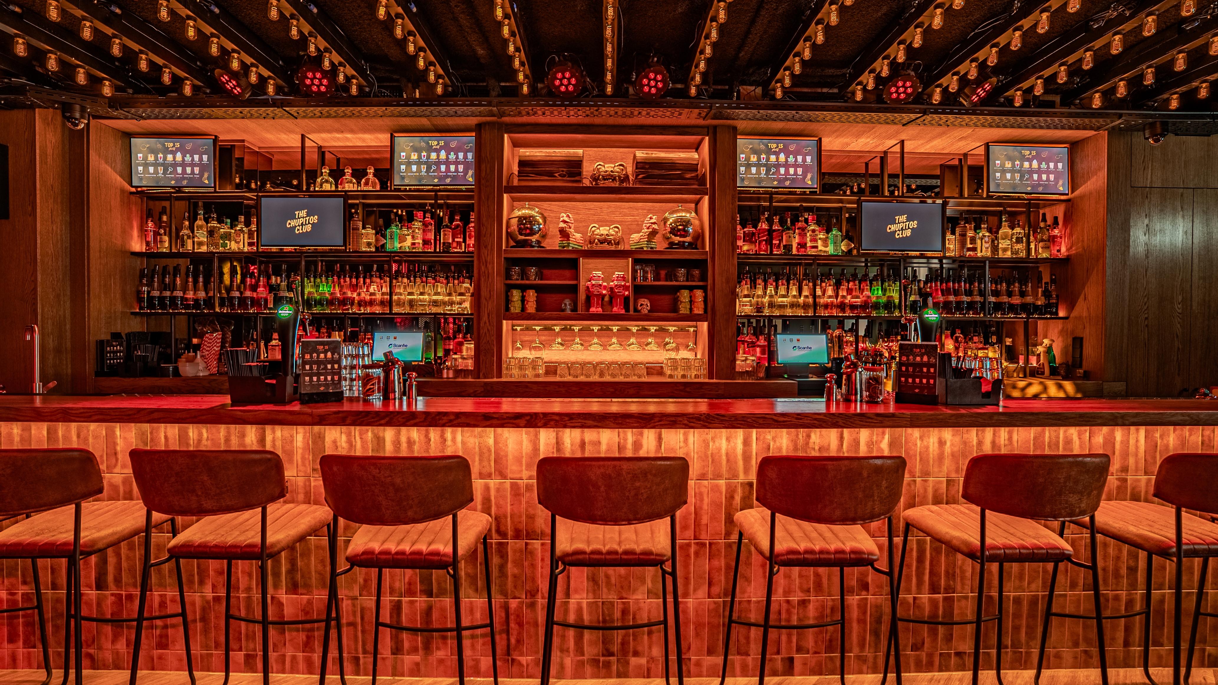 Amsterdam: Party Cocktail and Shot Workshop with Free Drinks – Amsterdam, Netherlands