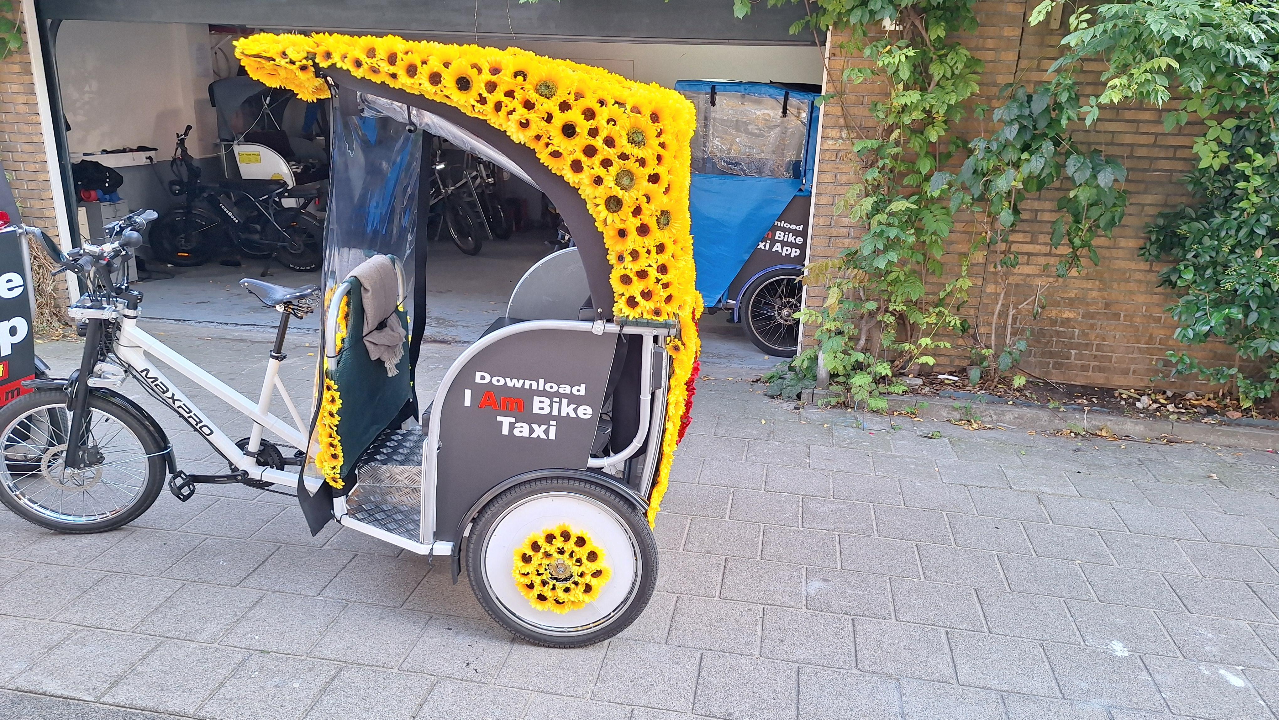 Amsterdam: Private City Highlights Tour by Rickshaw – Amsterdam, Netherlands
