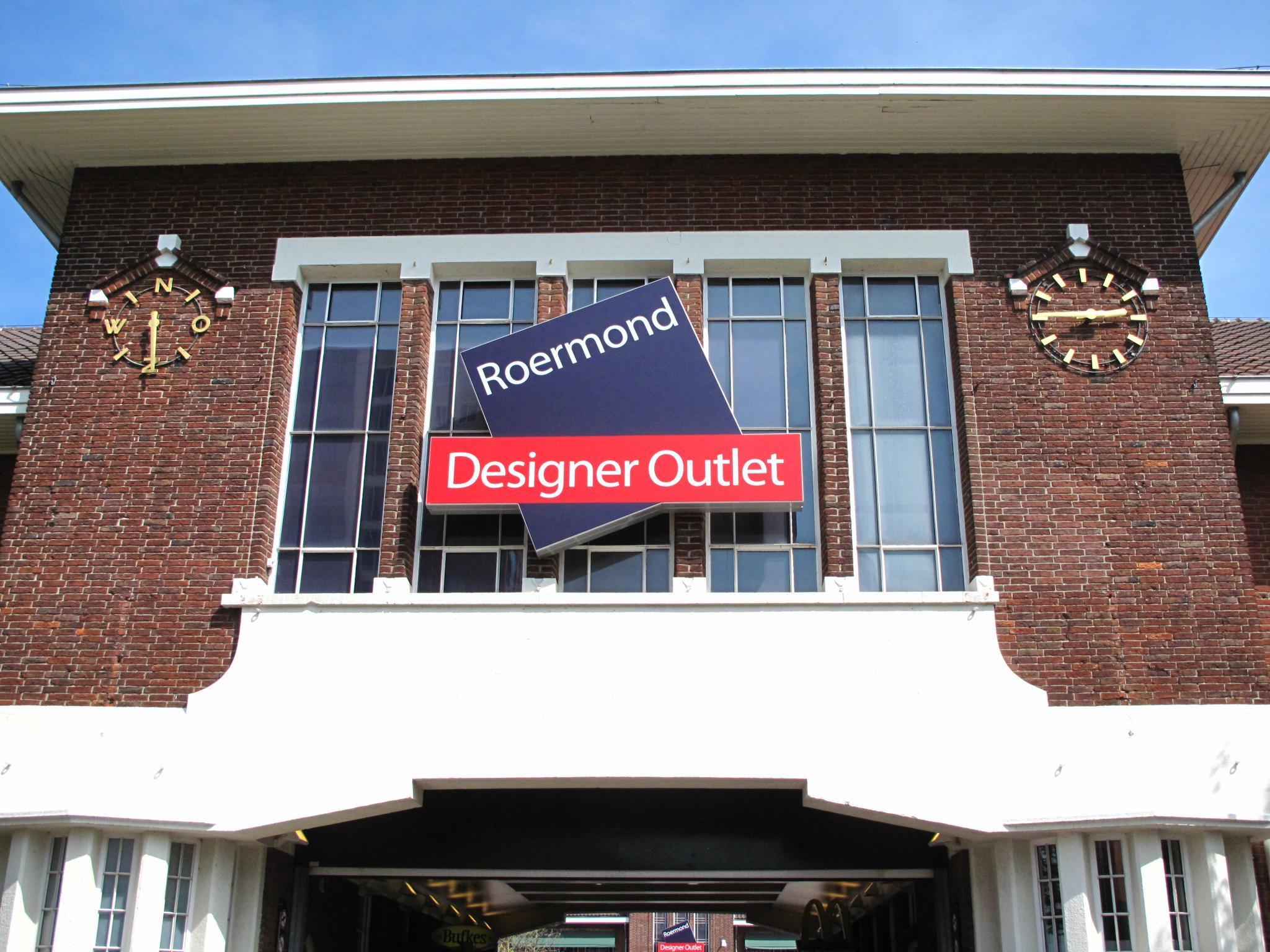 Amsterdam: Private Day Trip to Designer Outlet Roermond – Roermond, Netherlands