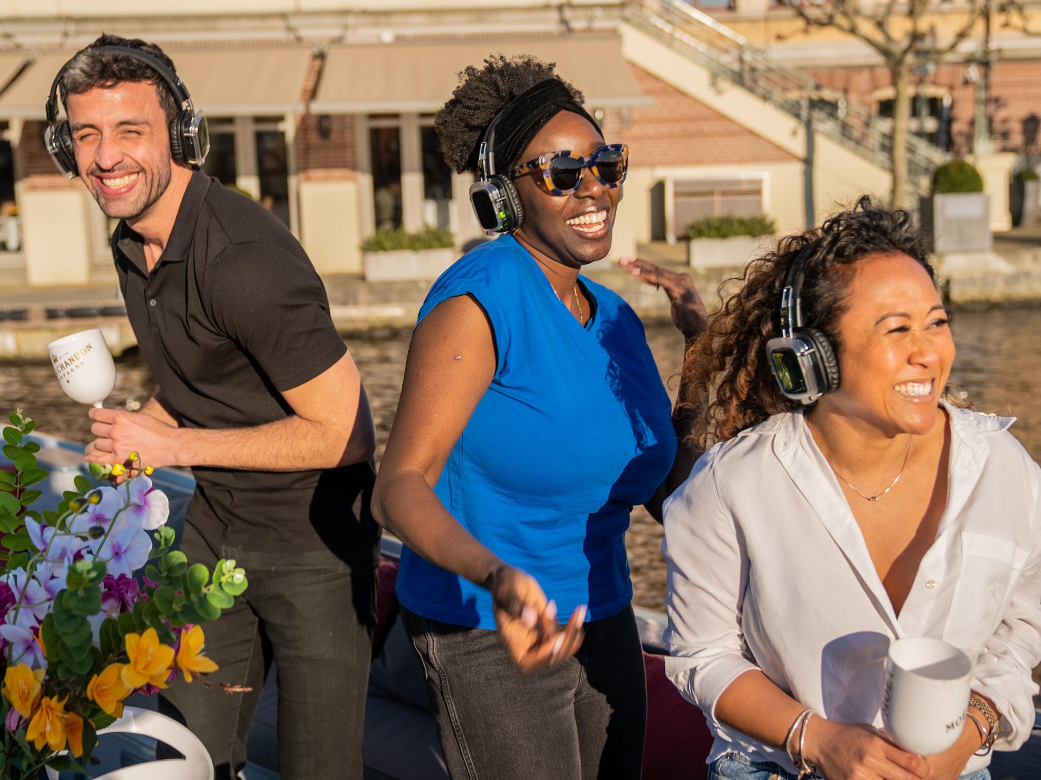 Amsterdam: Private Luxury Cruise with Drinks & Silent Disco – Amsterdam, Netherlands