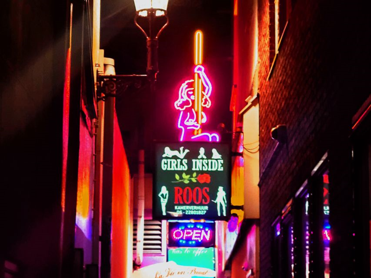 Amsterdam: Red Light District and Coffeeshop Culture Tour – Amsterdam, Netherlands