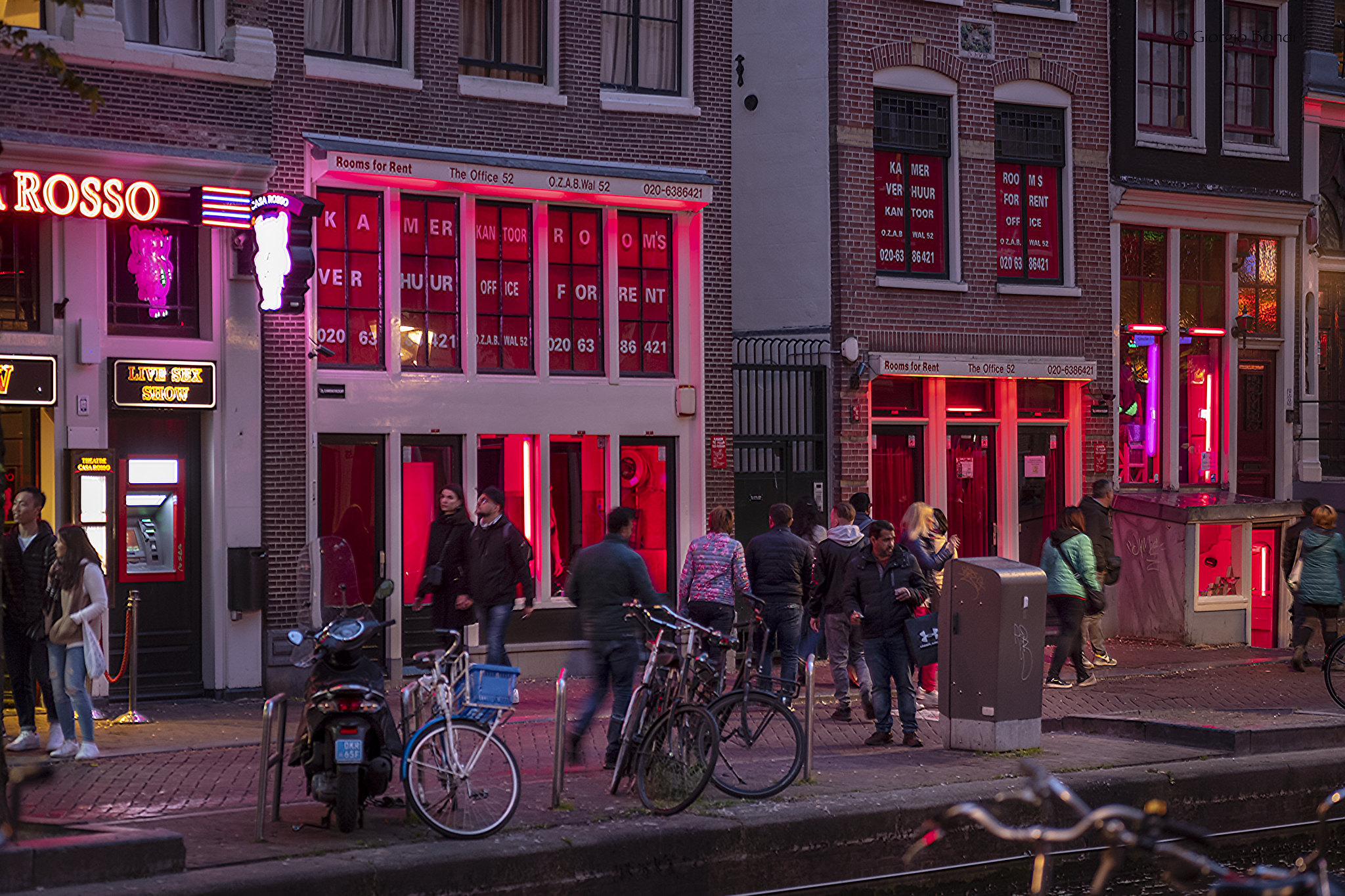 Amsterdam Red Light District and Old Town Walking Tour – Amsterdam, Netherlands
