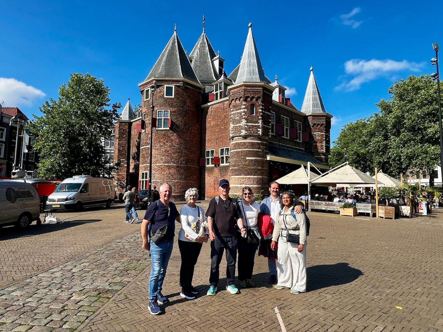 Amsterdam: Small Group Walking Tour with Fun Guide – Amsterdam, Netherlands