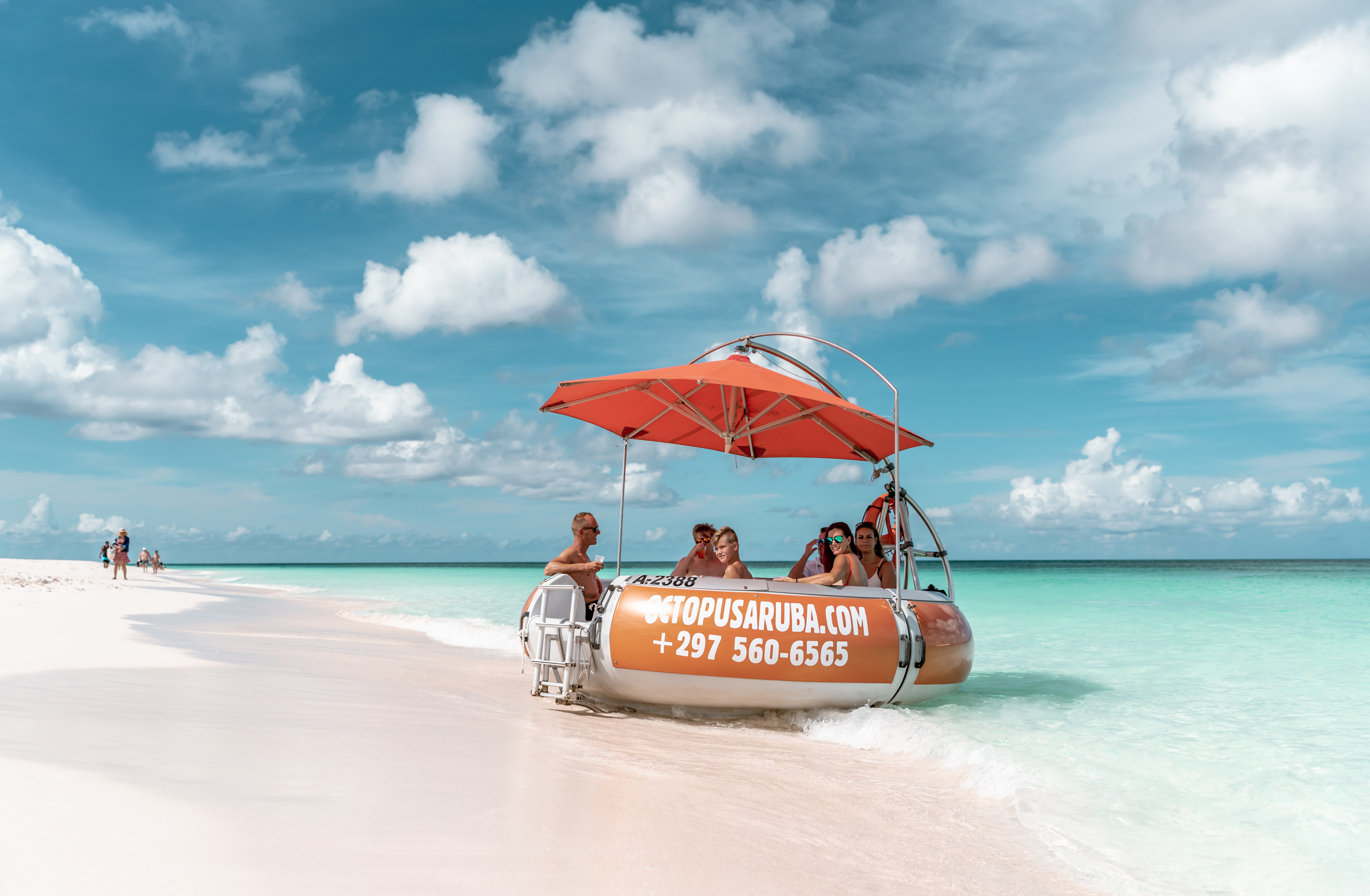 Aruba: Aqua Donut Boat Rental – Aruba