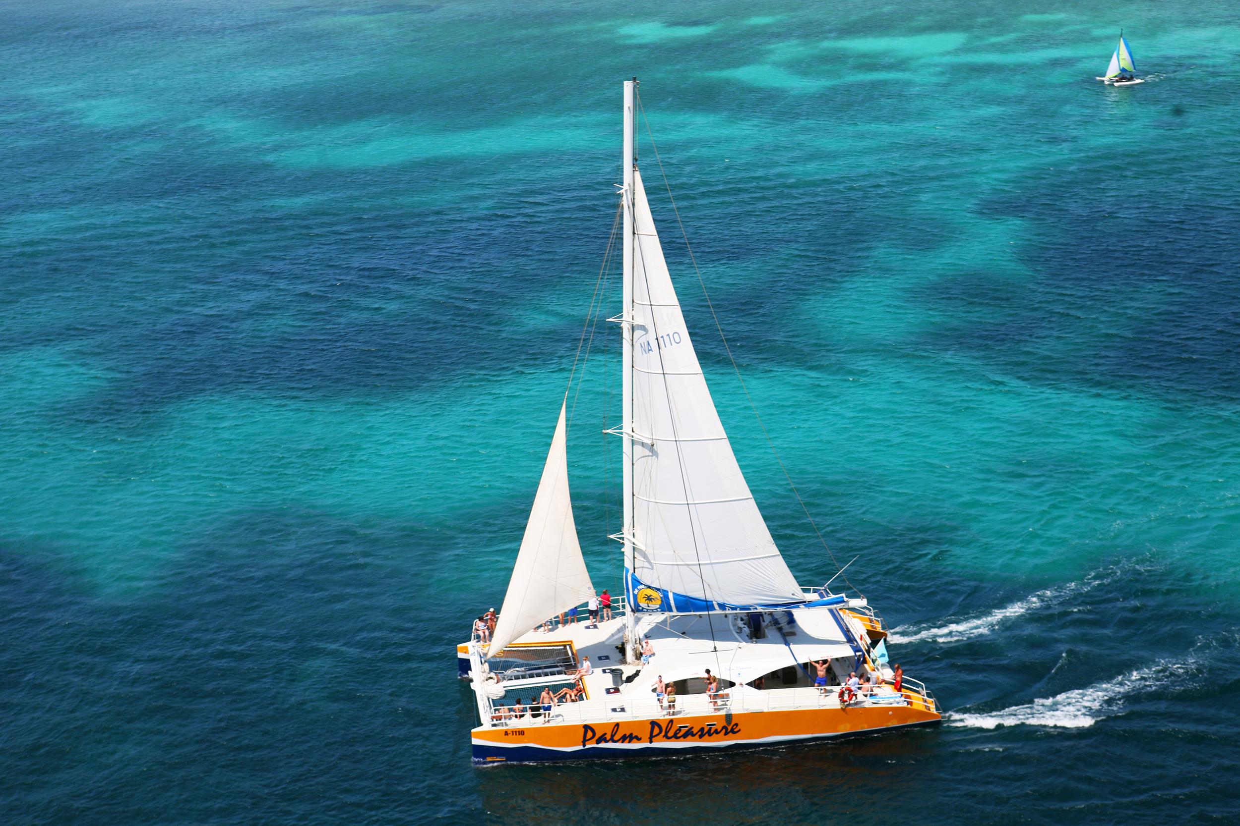 Aruba: Boat Trip with Snorkeling and Open Bar – Aruba