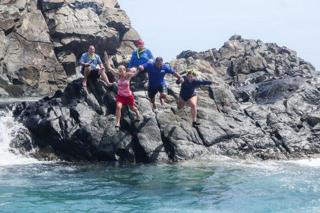 Aruba: Natural Pool, Caves & Baby Beach Jeep Adventure – Aruba