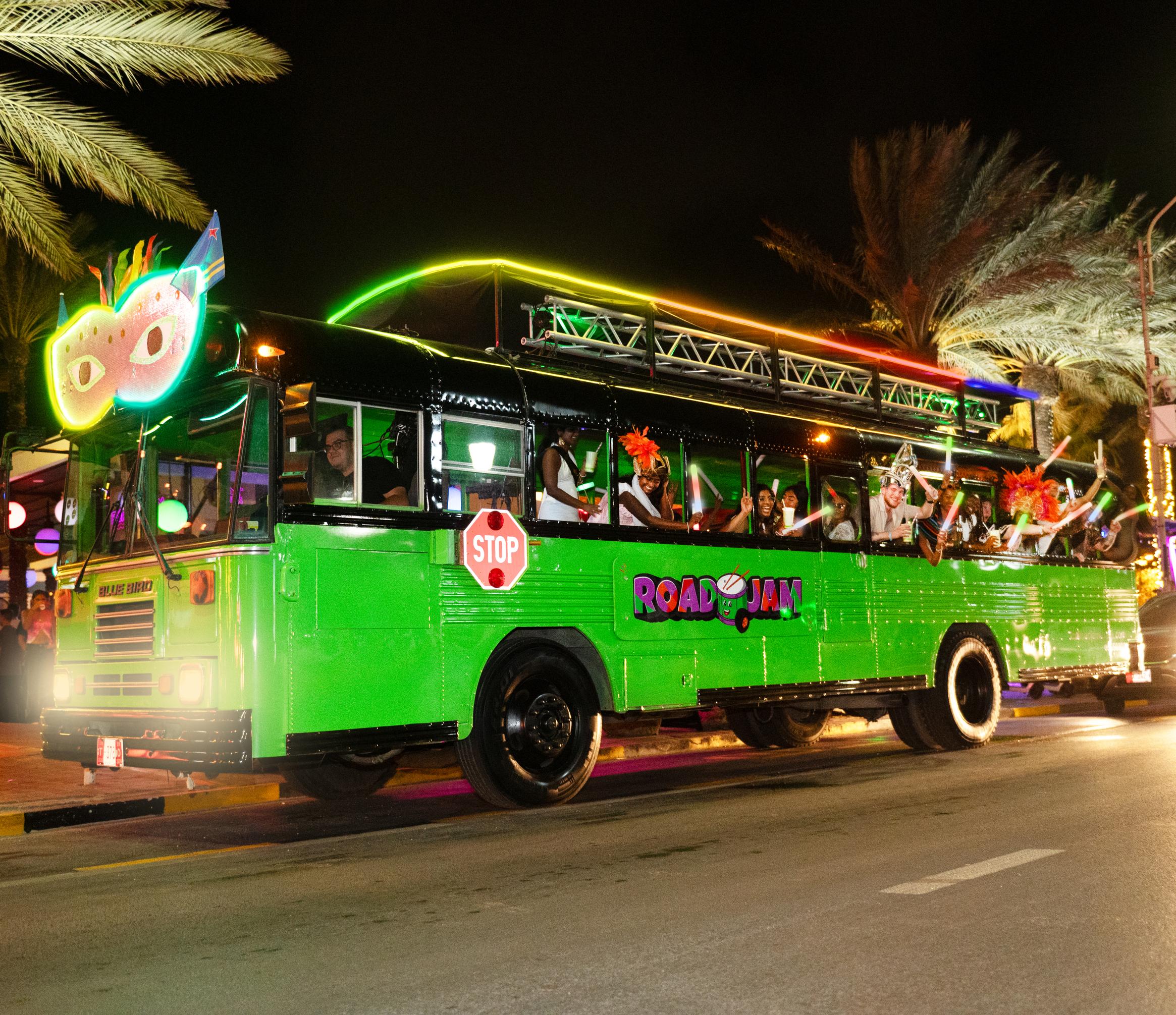 Aruba Nightlife Party Bus Tour with Unlimited Drinks & DJ – Aruba