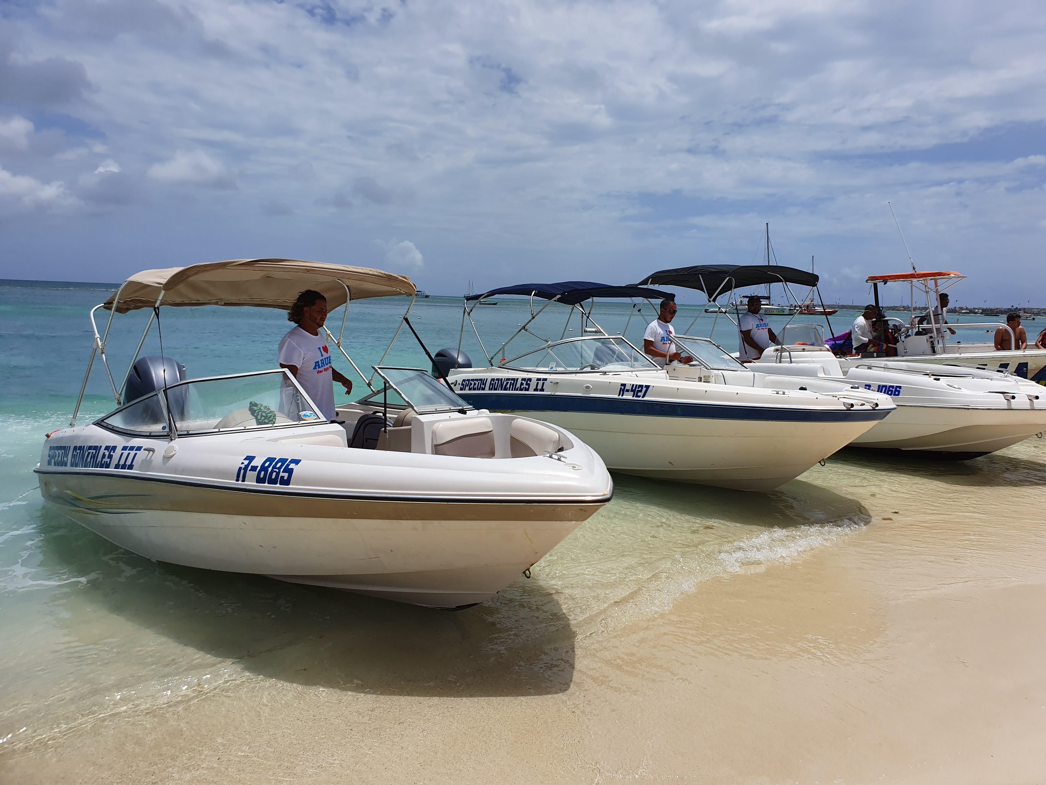 Aruba: Private Caribbean Boat Trip with Snorkeling & Drinks – Aruba